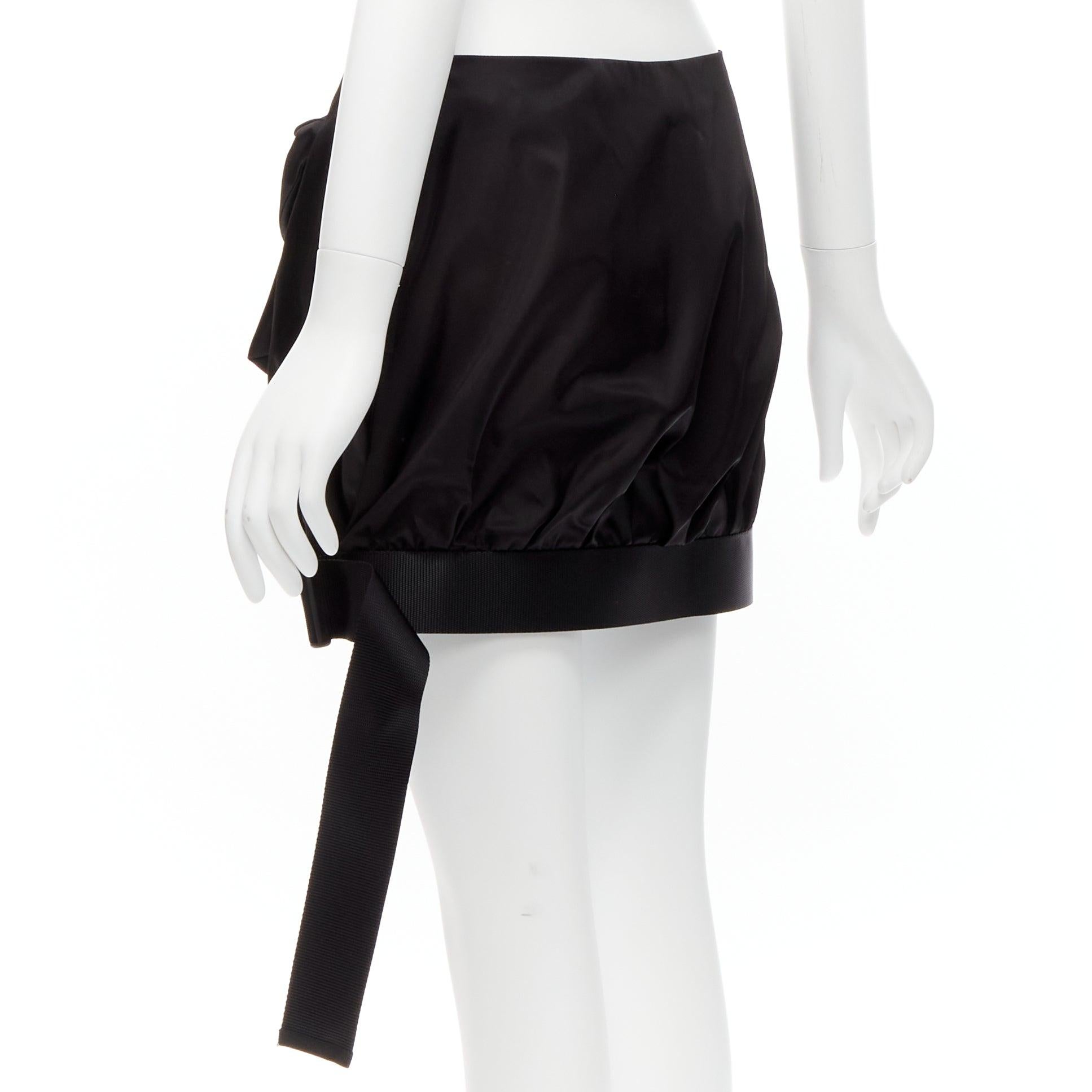 PRADA 2020 Re Nylon black triangle logo front pocket buckle bubble skirt IT38 XS For Sale 1