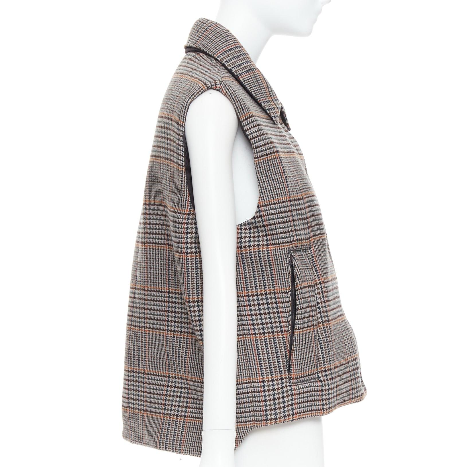 PRADA 2021 gilet puffer in lana e cashmere a pied de poule con logo IT42 M. In condizioni ottime in vendita a Hong Kong, NT