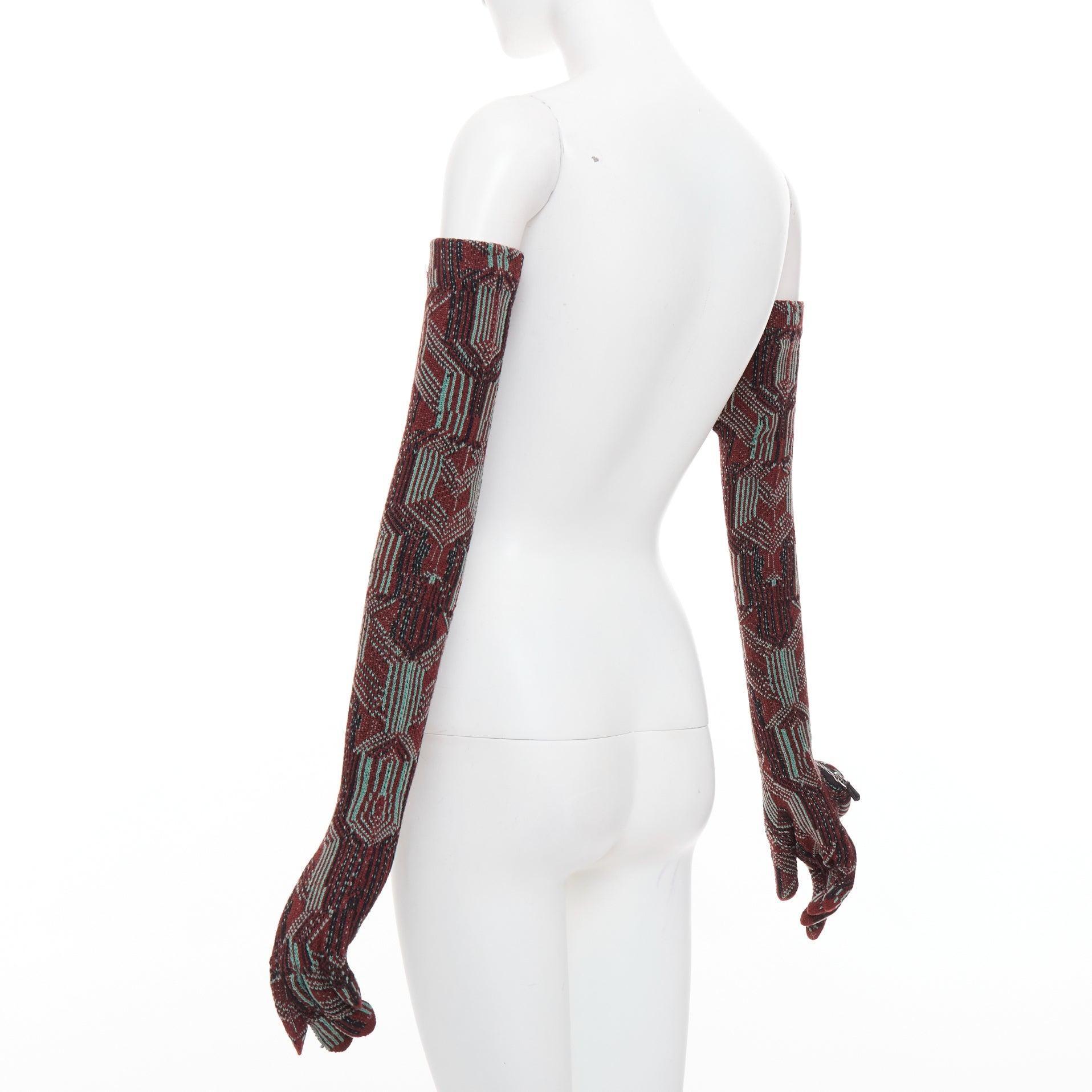 PRADA 2021 Raf Simons Guanti lunghi in maglia di lana verde rossa con tasca a triangolo M. I. in vendita 1