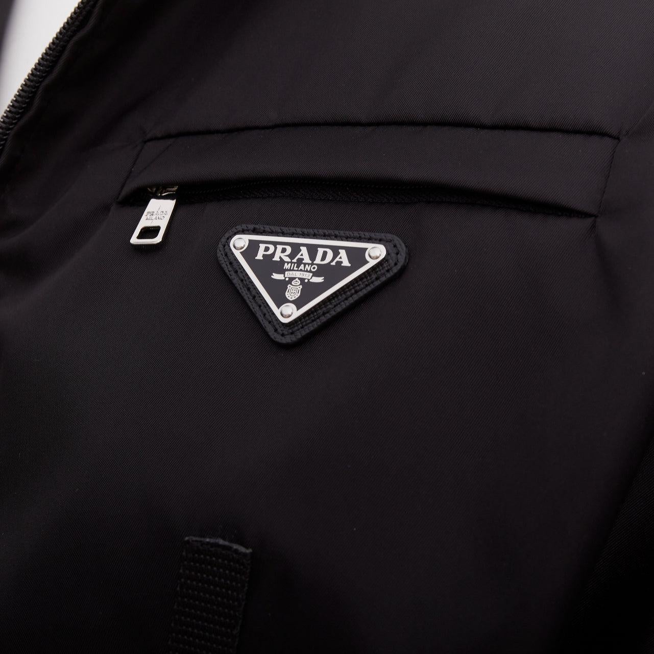 PRADA 2021 Re-Nylon negro plata triángulo logo cintura chaqueta con cinturón IT42 M en venta 4