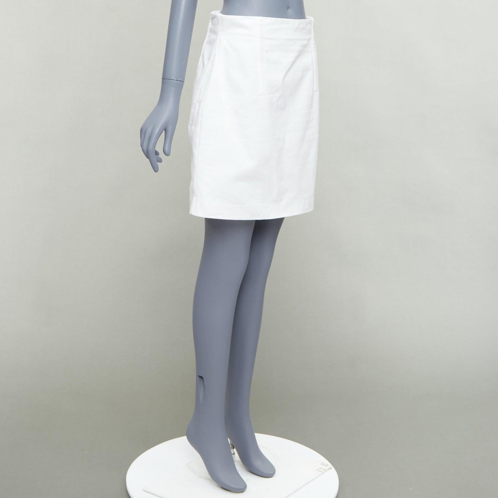 Gris PRADA 2021 jupe dos nu effilée en denim de coton blanc à dentelle foncée IT44 L en vente