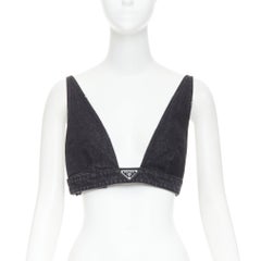 PRADA 2022 gris foncé denim noir plaque logo triangle bralette crop top IT42 M