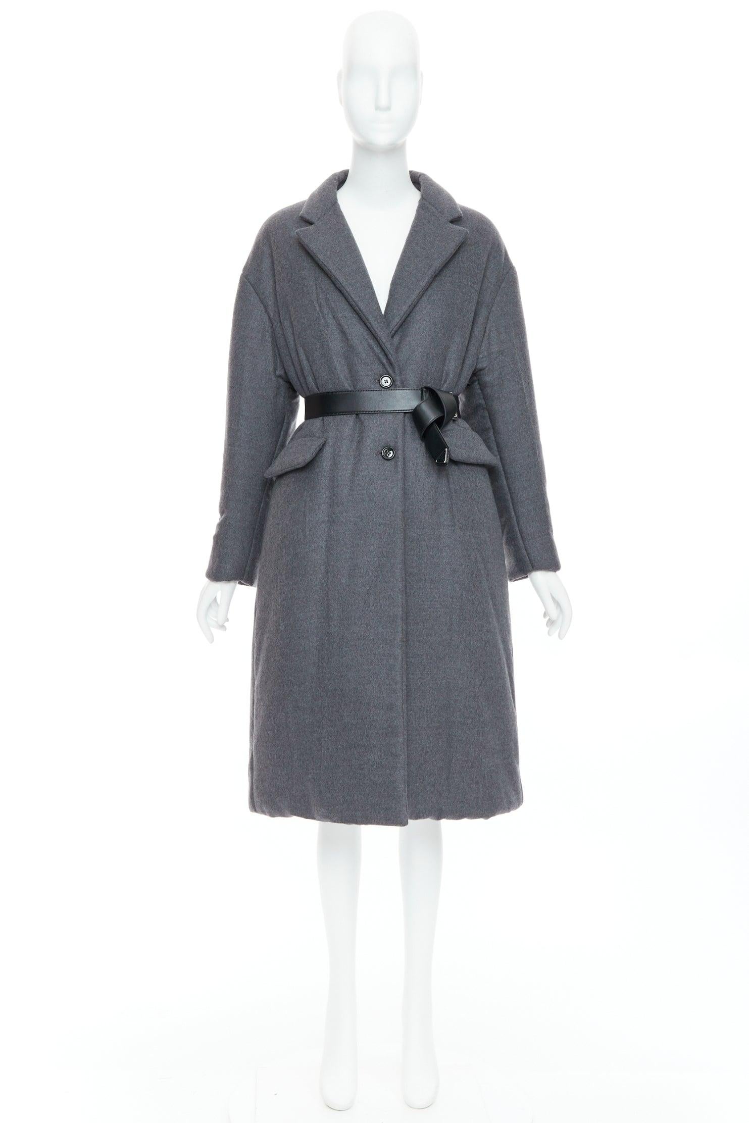 PRADA 2022 Grau Kaschmir Wolle Leder Logo Gürtel gepolsterter Mantel IT40 S 6