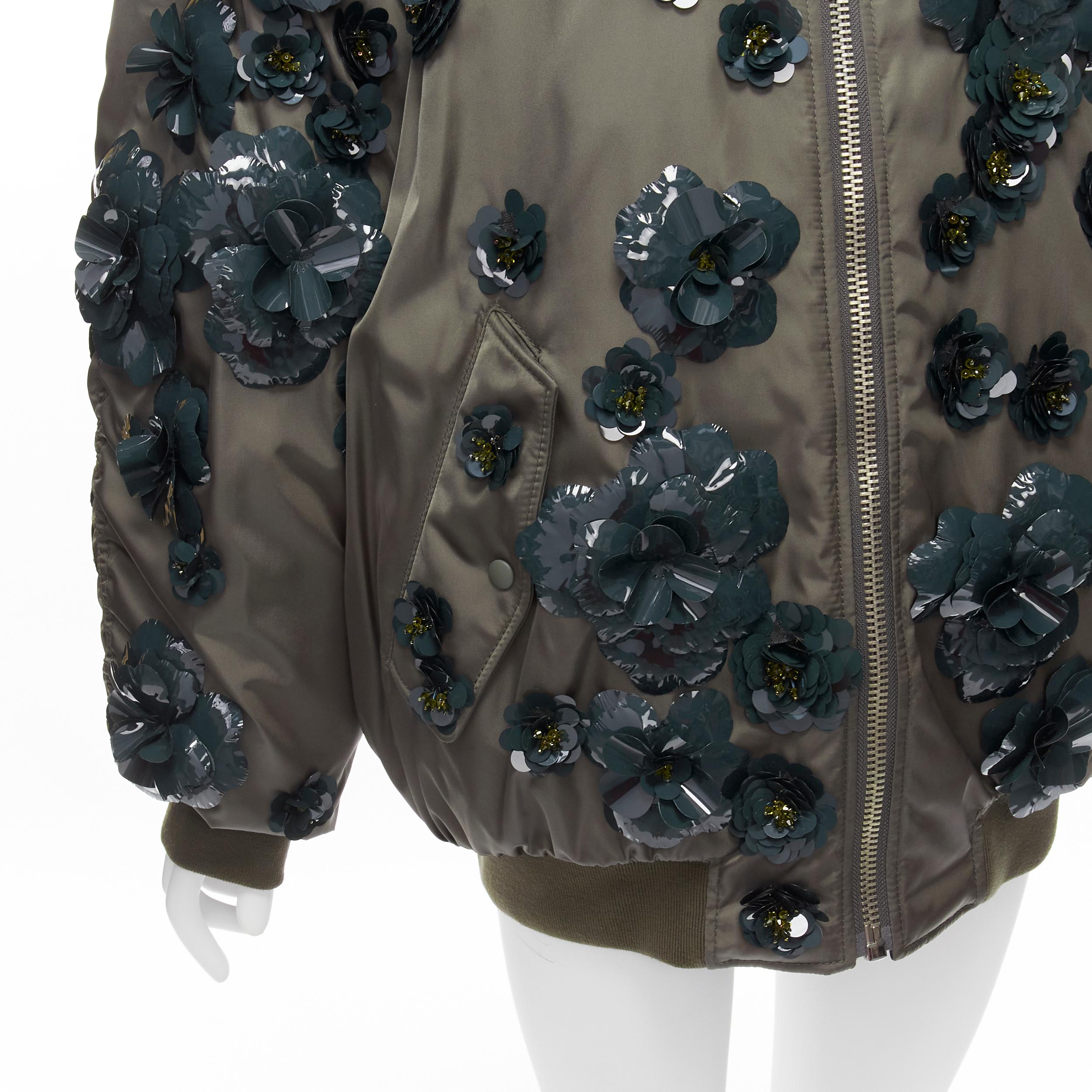 Prada 2022 Runway Re-nylon verde fiore applicato verde bomber oversize XS in vendita 3