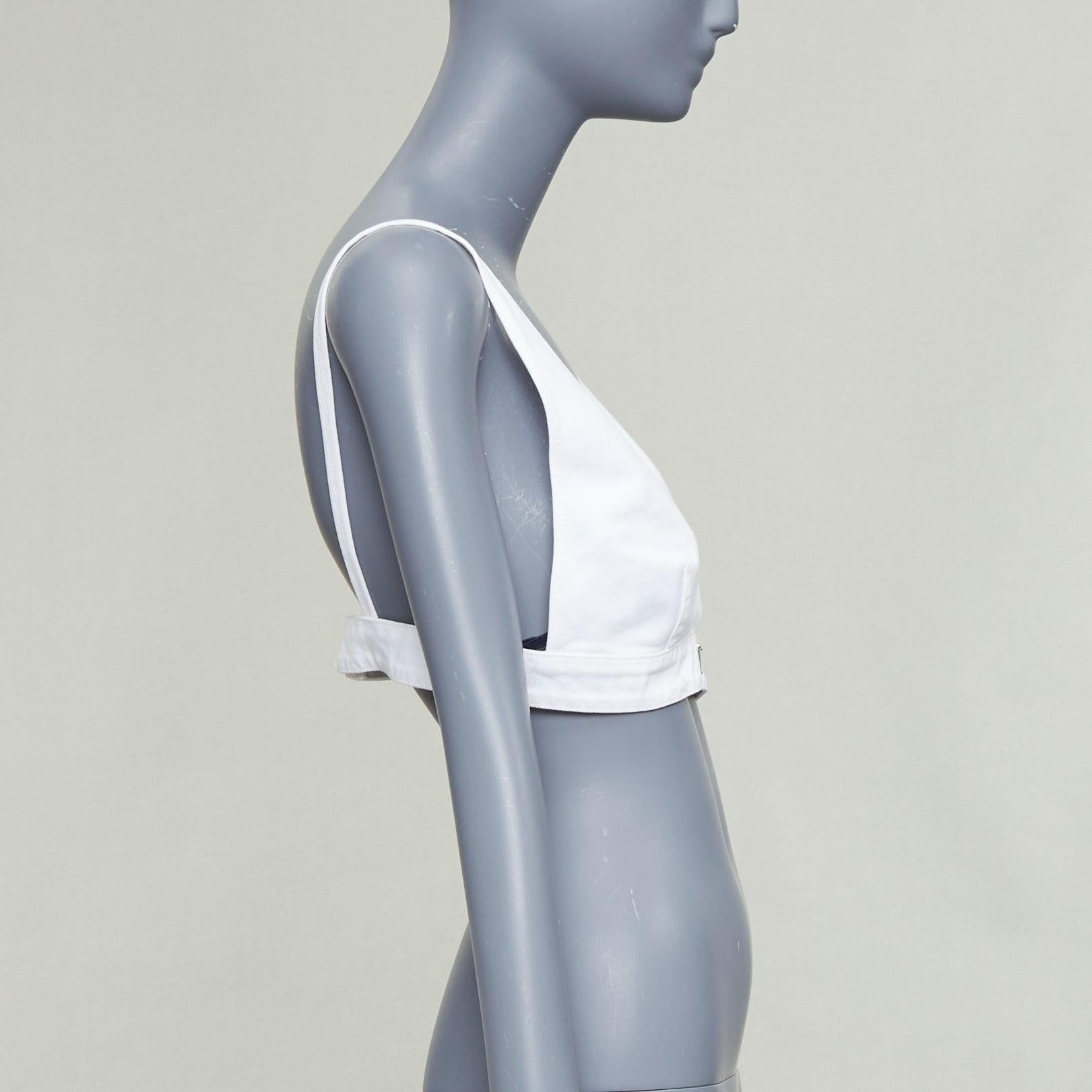 PRADA 2022 white distressed denim triangle logo plunge bralette crop top IT42 M im Zustand „Neu“ im Angebot in Hong Kong, NT