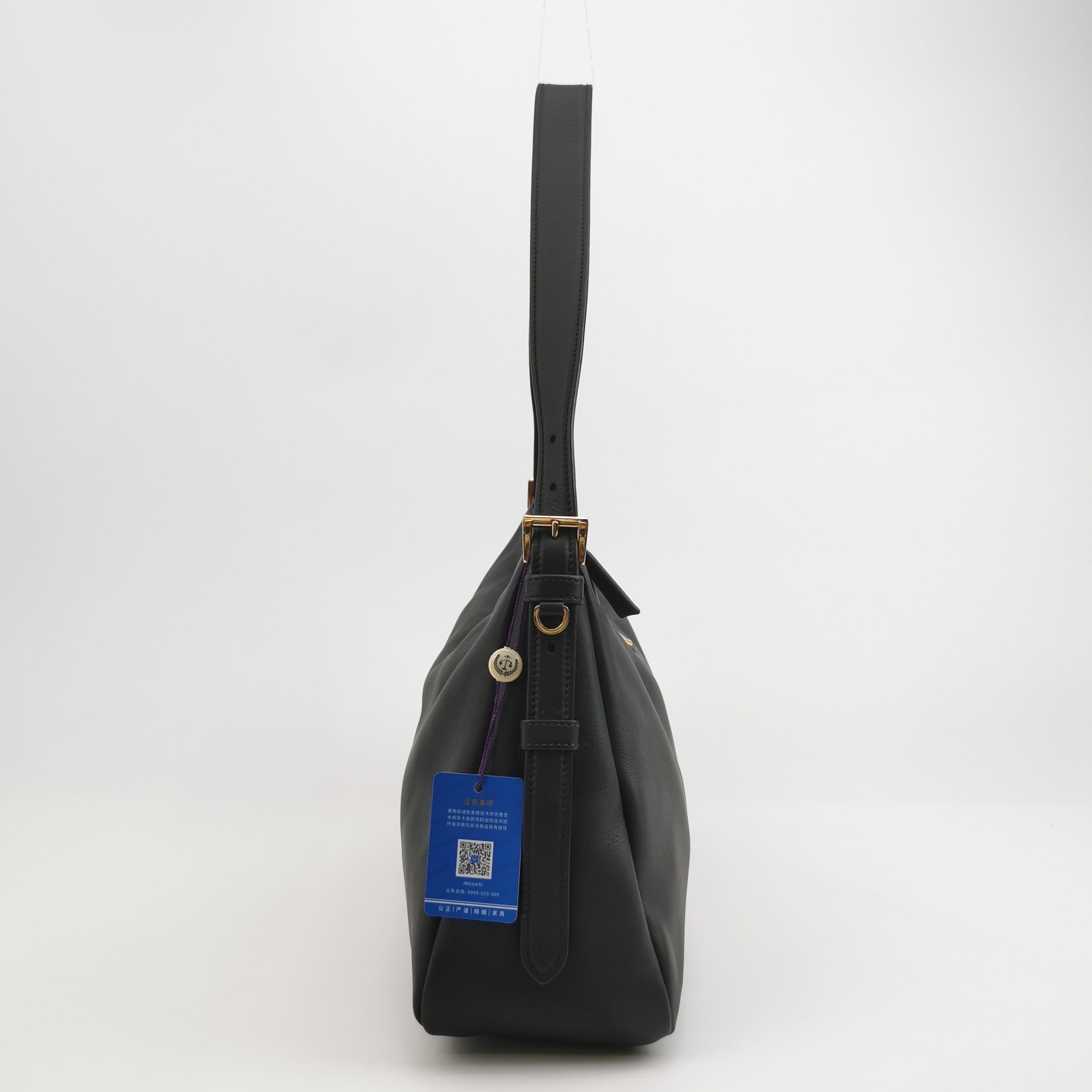 Prada Aimée - Borsa a spalla grande in pelle di vitello nera In condizioni discrete in vendita a AUBERVILLIERS, FR