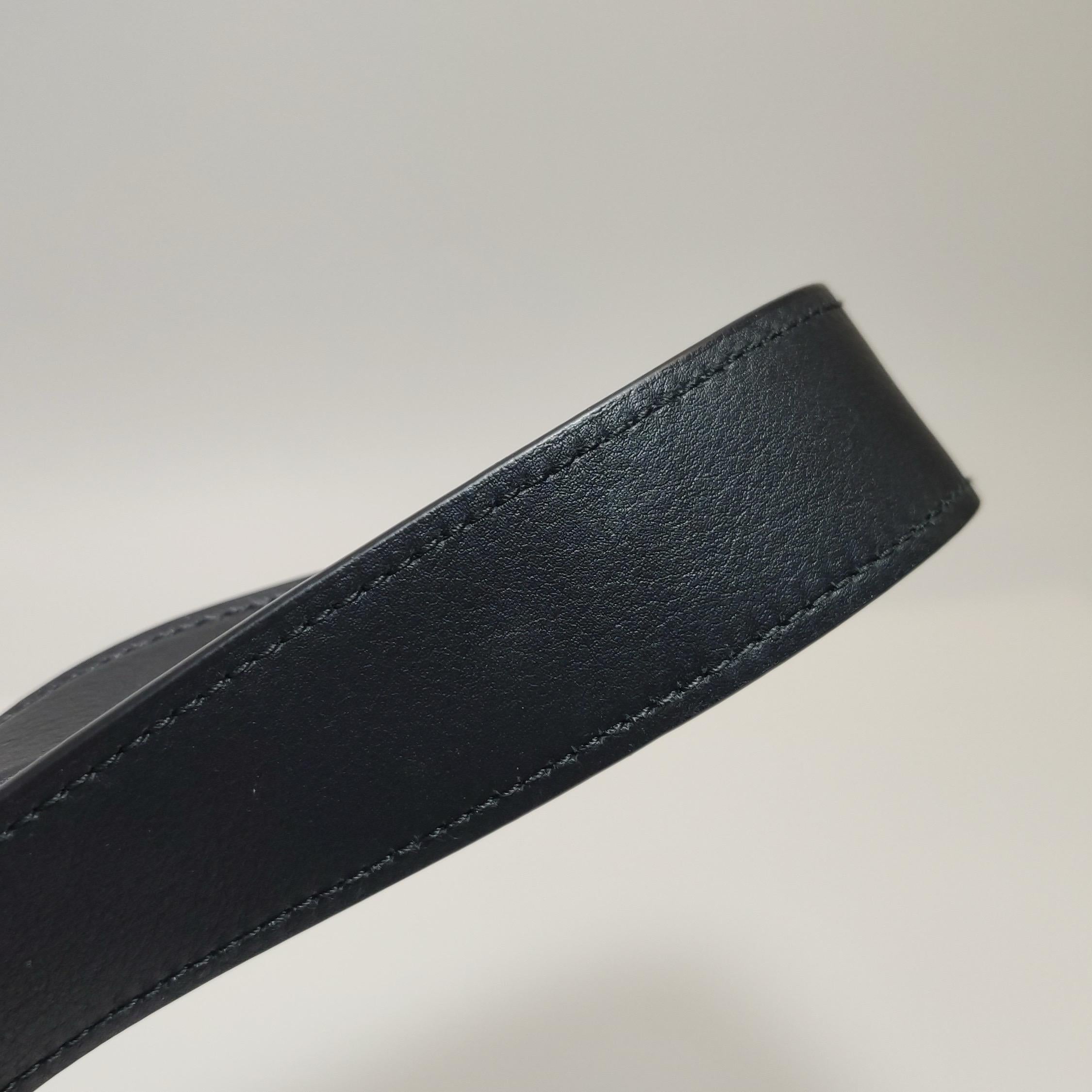 Prada Aimée - Borsa a spalla grande in pelle di vitello nera in vendita 3