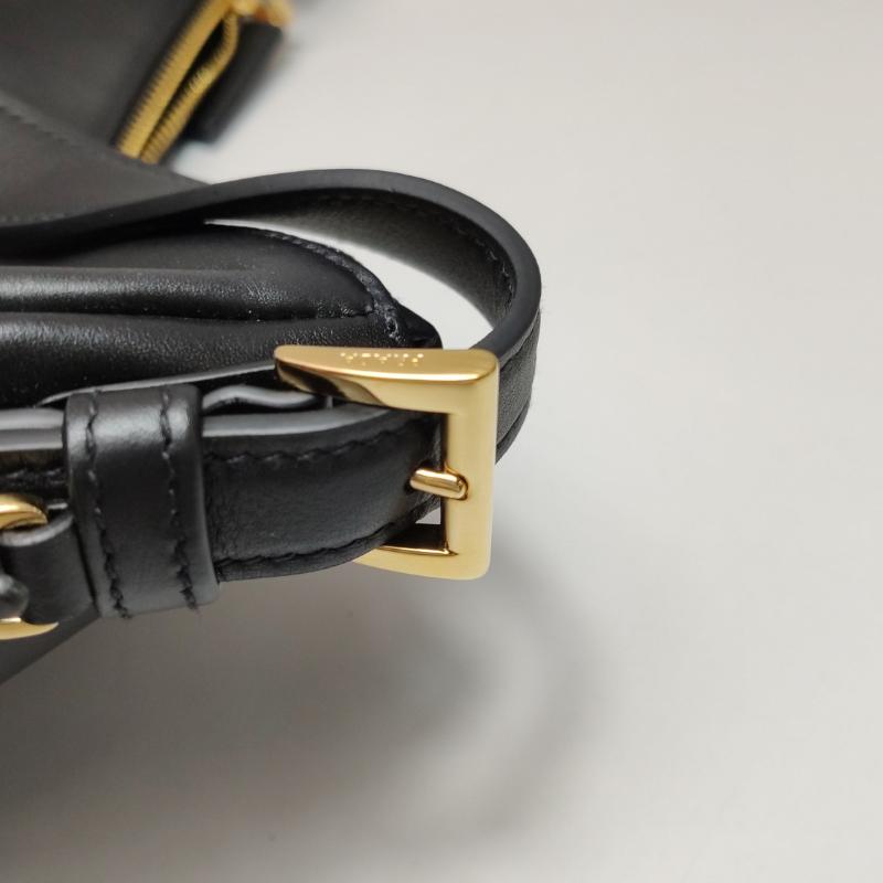 Prada Aimée Borsa a tracolla media in pelle di vitello nera in vendita 5