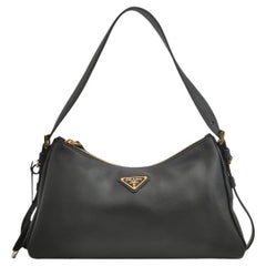 Prada Aimée Borsa a tracolla media in pelle di vitello nera