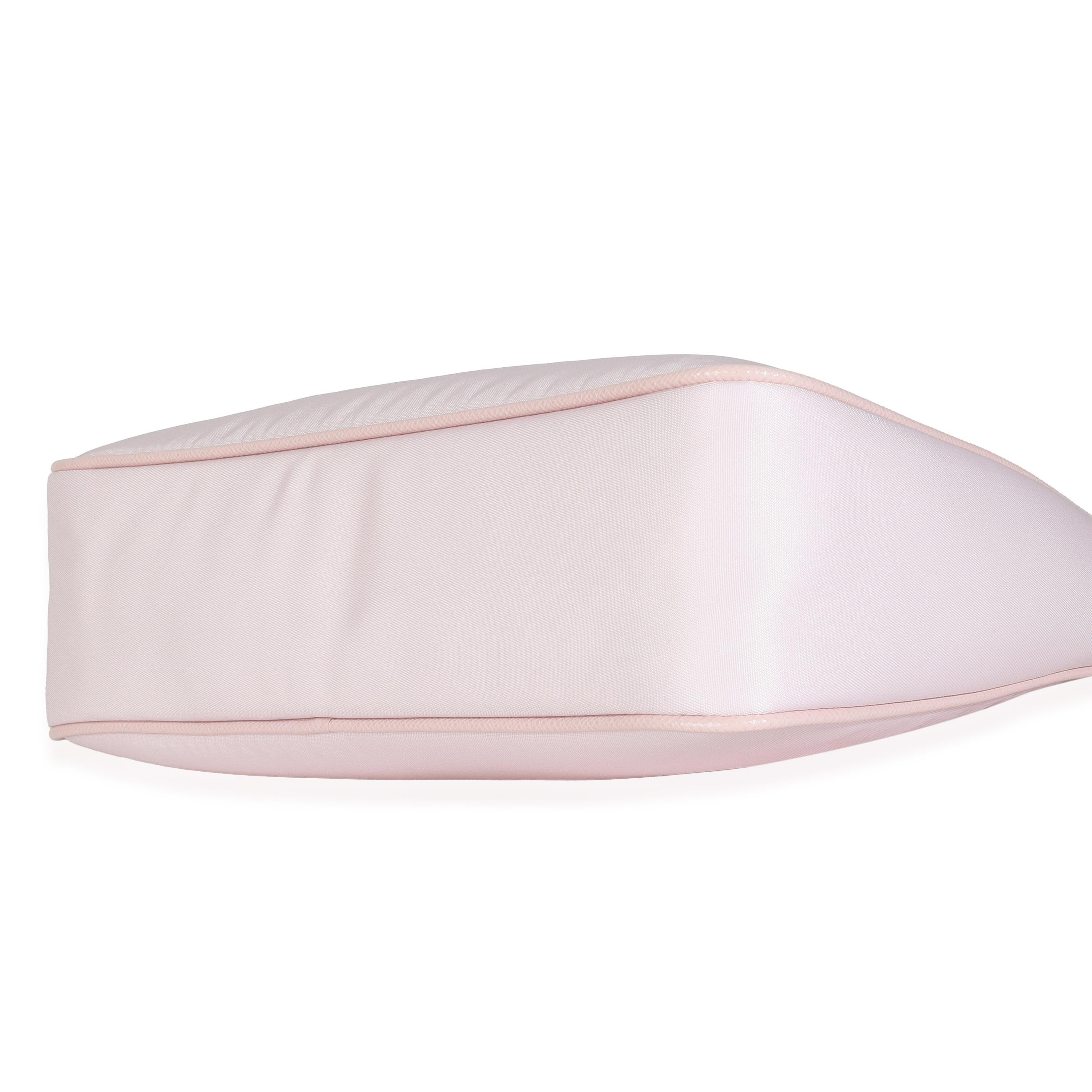 Prada Alabastro Re-Nylon Re-Edition 2005 Umhängetasche im Angebot 2