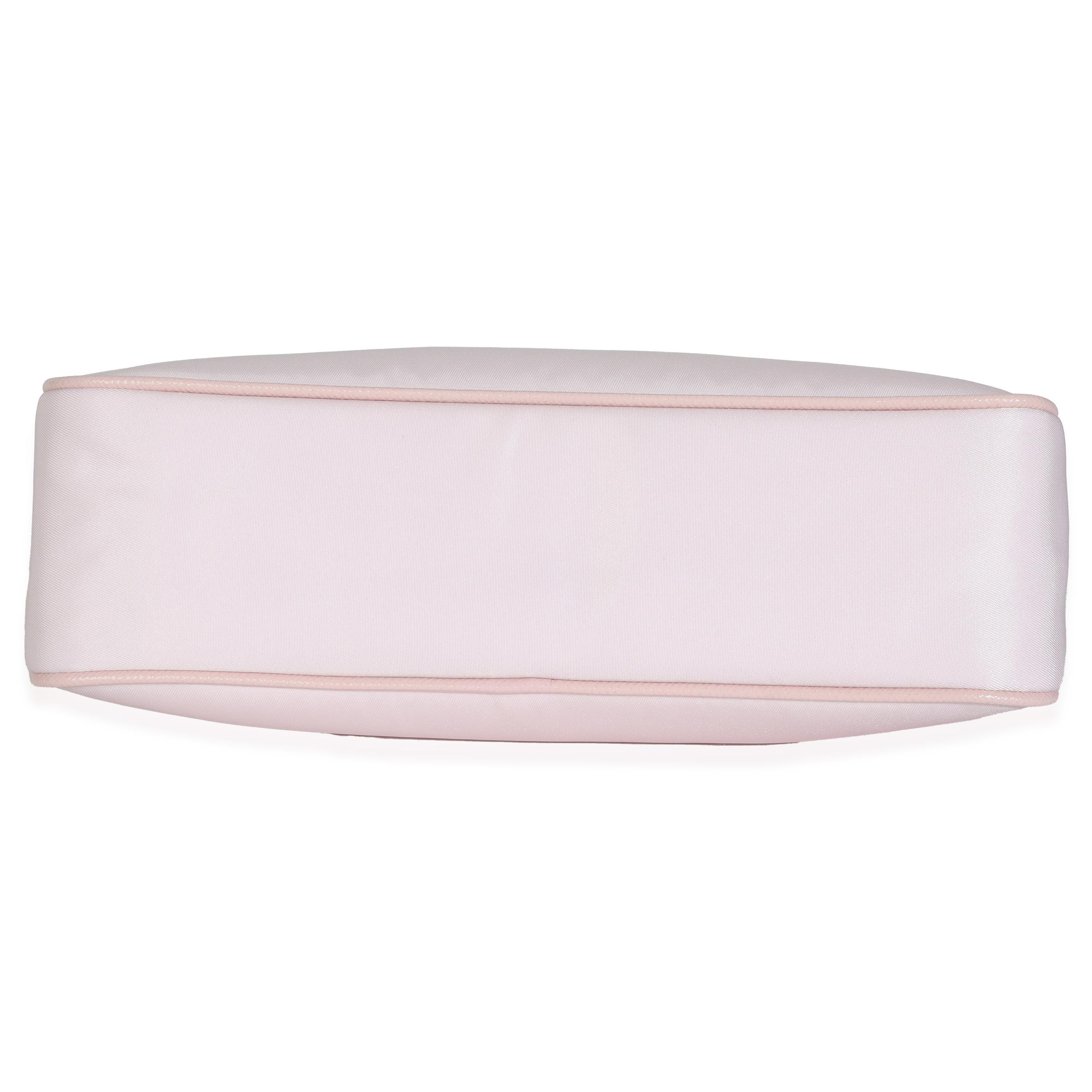 Prada Alabastro Re-Nylon Re-Edition 2005 Umhängetasche im Angebot 3