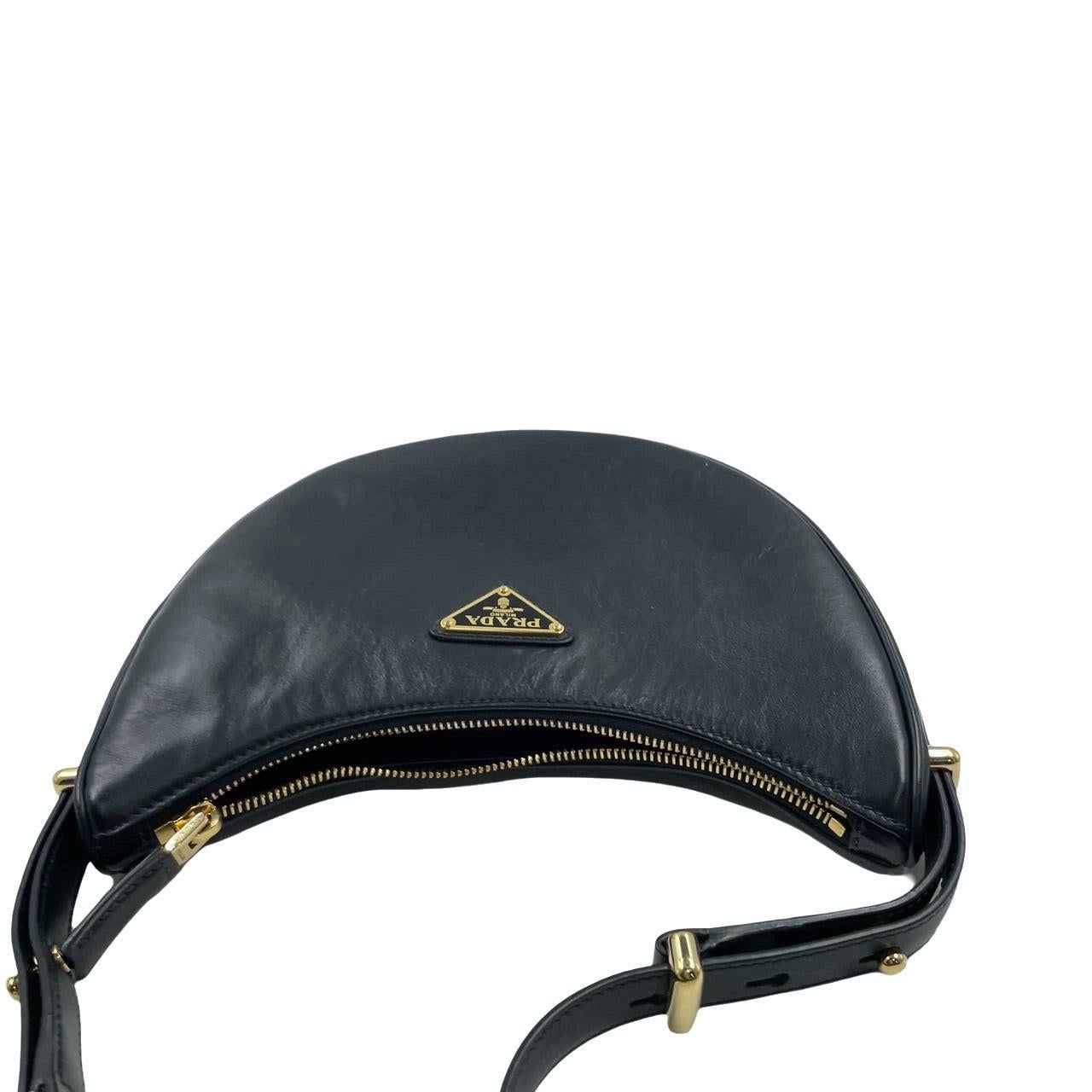 Prada Arqué black calfskin leather shoulder bag Crescent Moon Shape In Good Condition In AUBERVILLIERS, FR