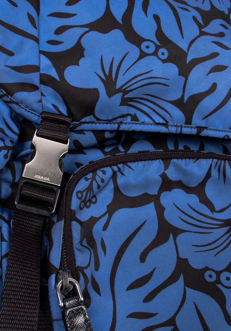 Prada Backpack Floral Men Bag, Large, S1128 For Sale at 1stDibs display picture 2