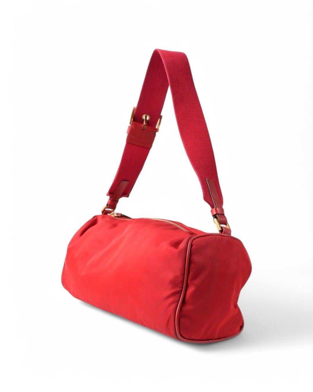 Red Prada Bassotto MM Nylon Rosso in vendita