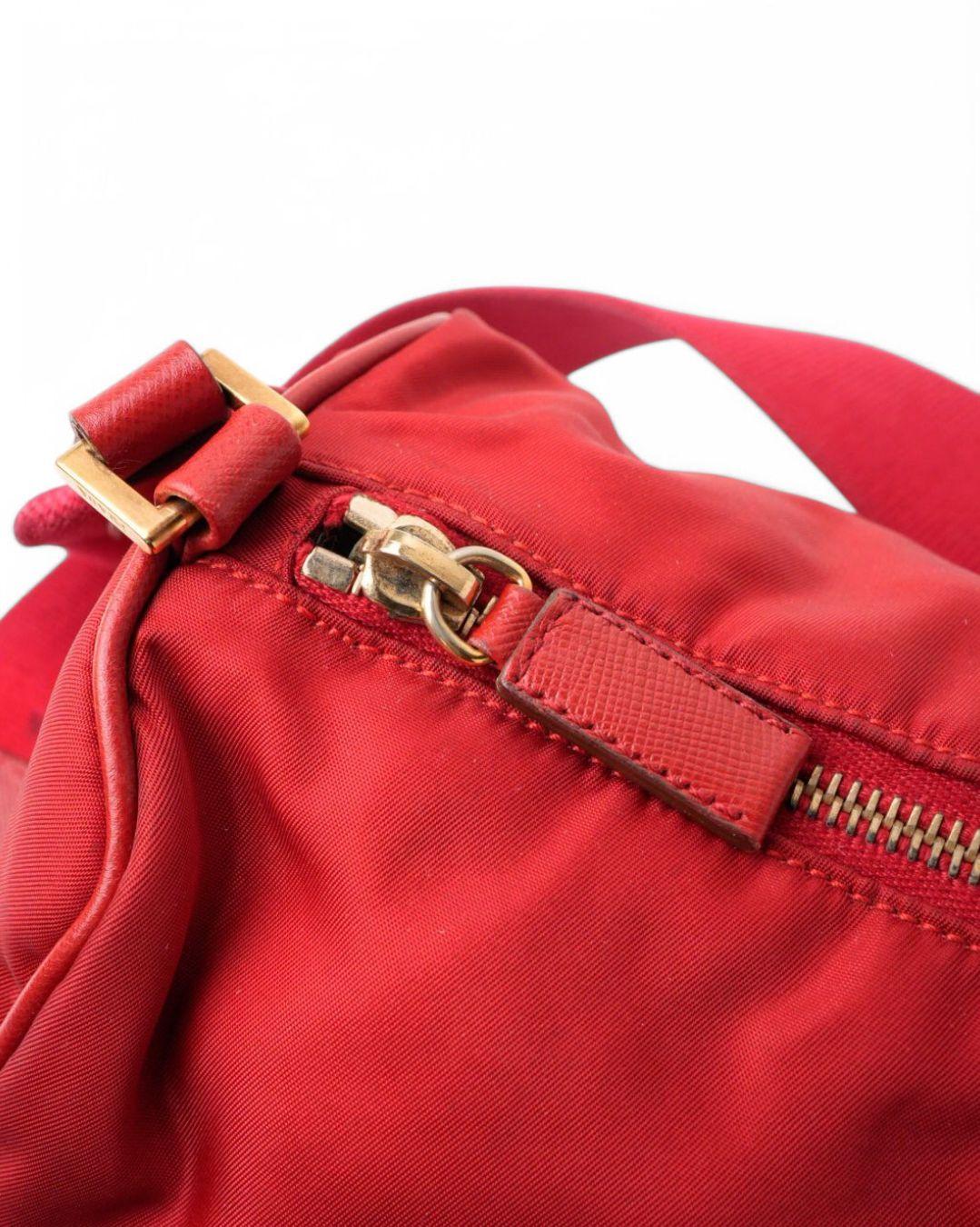 Prada Bassotto MM Nylon Rosso in vendita 3