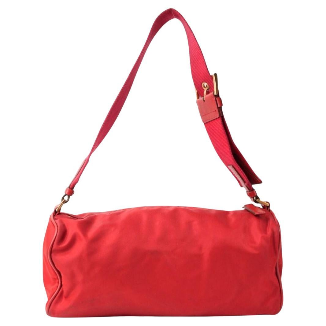 Prada Bassotto MM Nylon Rosso in vendita