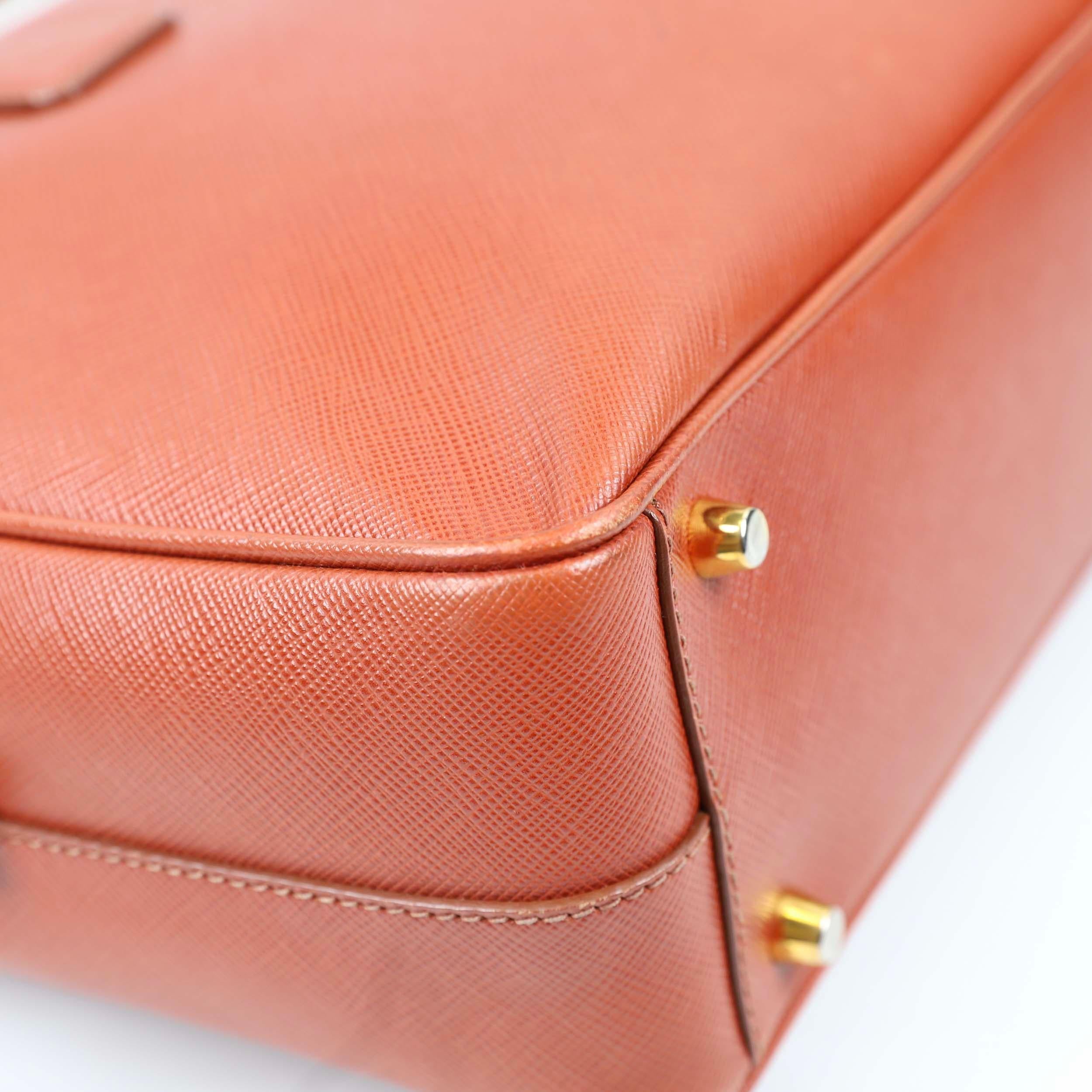 Prada Bauletto Leather handbag For Sale 3