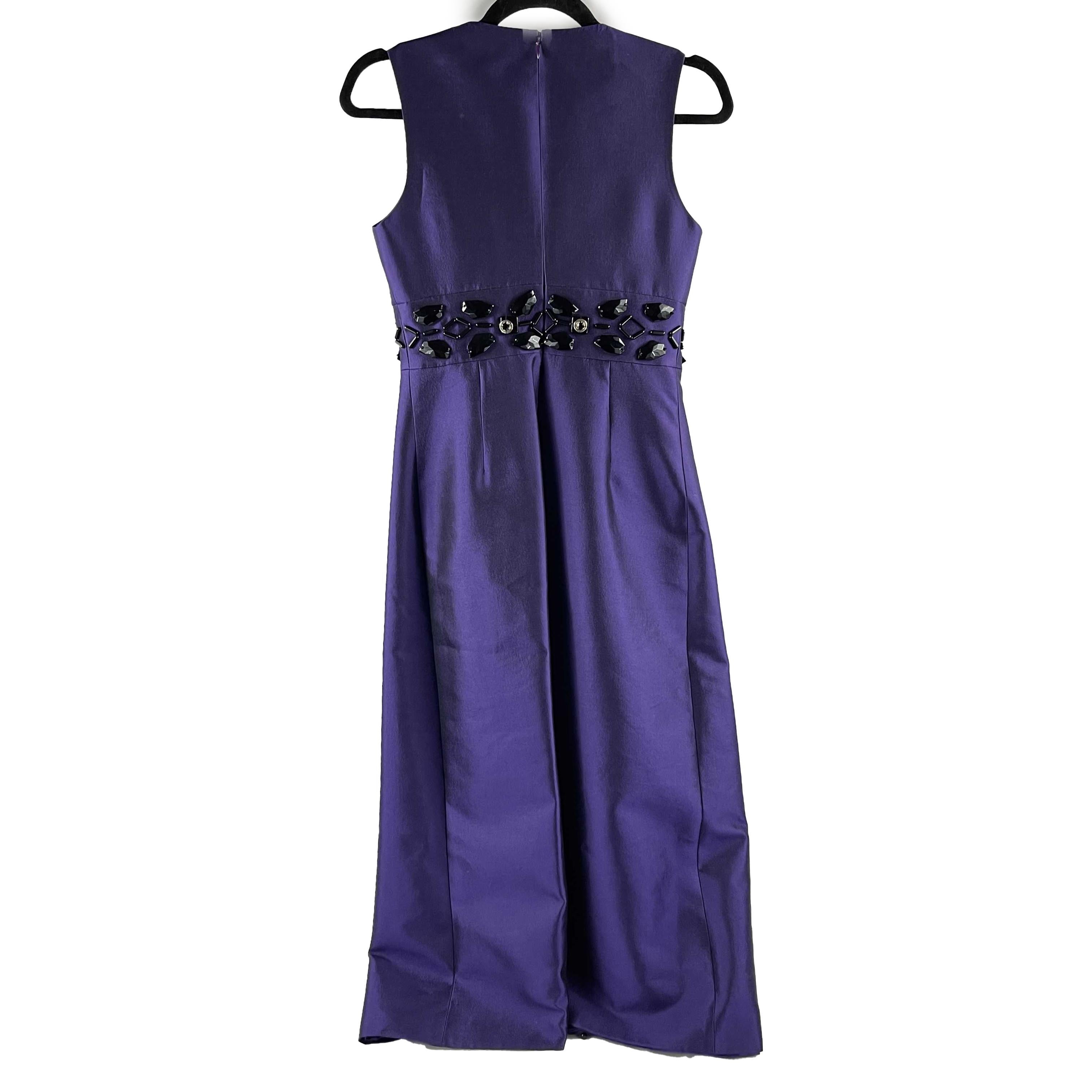 PRADA - Beaded Detail A-Line Purple Satin-like Sleeveless Midi Dress 

Description

This sleeveless Prada dress is designed with a purple satin-like fabric, a-line silhouette, and midi length.
It features beautiful beaded details around the waist
