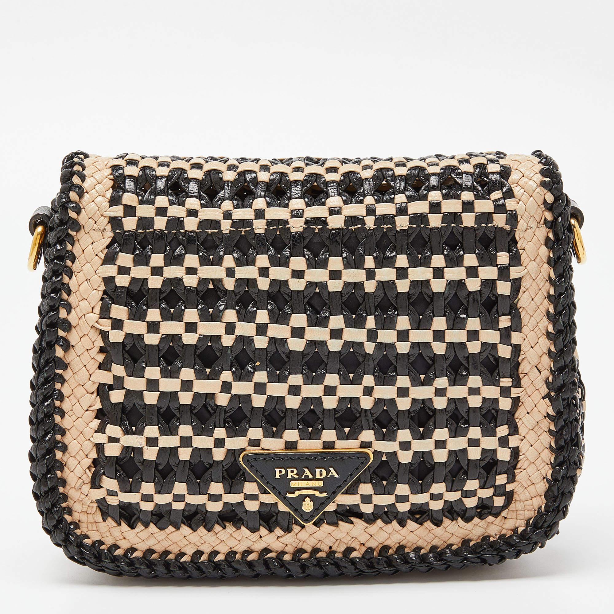 Express your personal style with this high-end crossbody bag. Crafted from quality materials, it has been added with fine details and is finished perfectly. It features a well-sized interior.

Includes: Original Box, Authenticity Card, Info Booklet