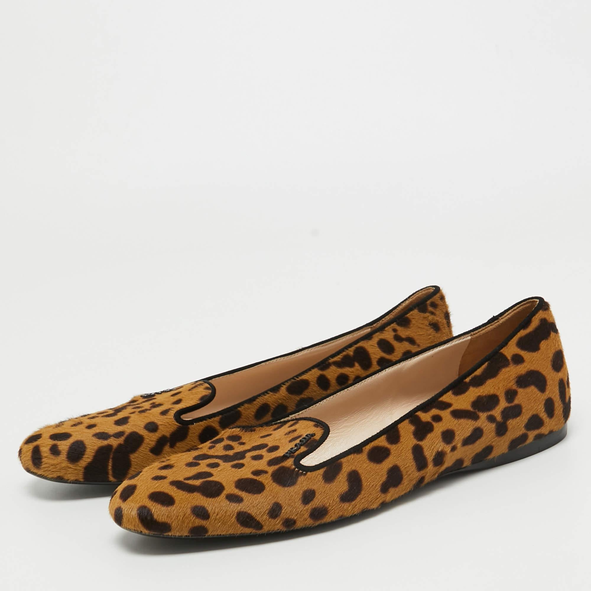 A leopard print piece is instantly coveted, especially if it's by the one and only Prada. This pair of Smoking slippers has the excellence of calf hair fashioned beautifully with leather insoles. Great to team up with casual looks.

