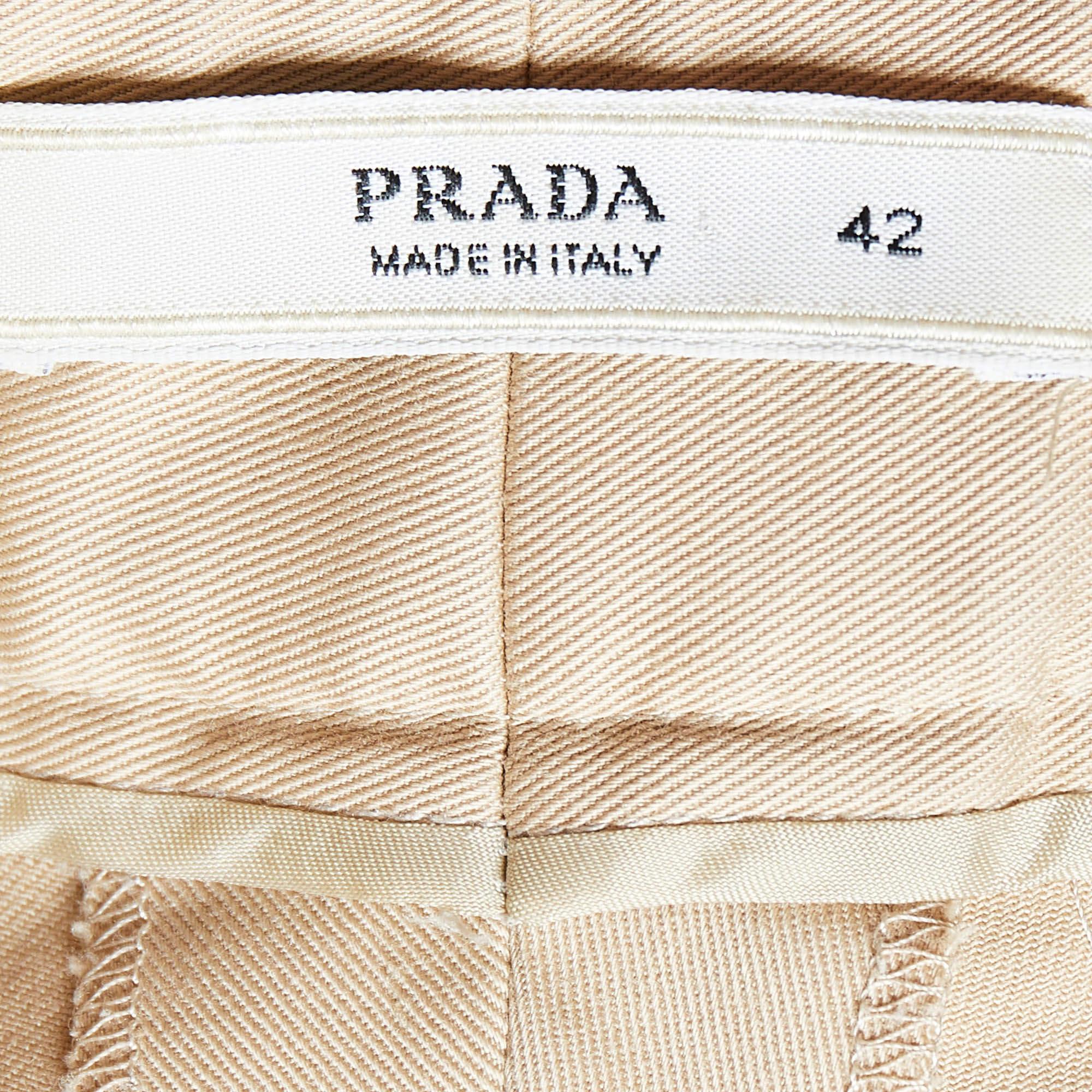 Prada Beige Cotton Tapered Leg Trousers M In Good Condition For Sale In Dubai, Al Qouz 2