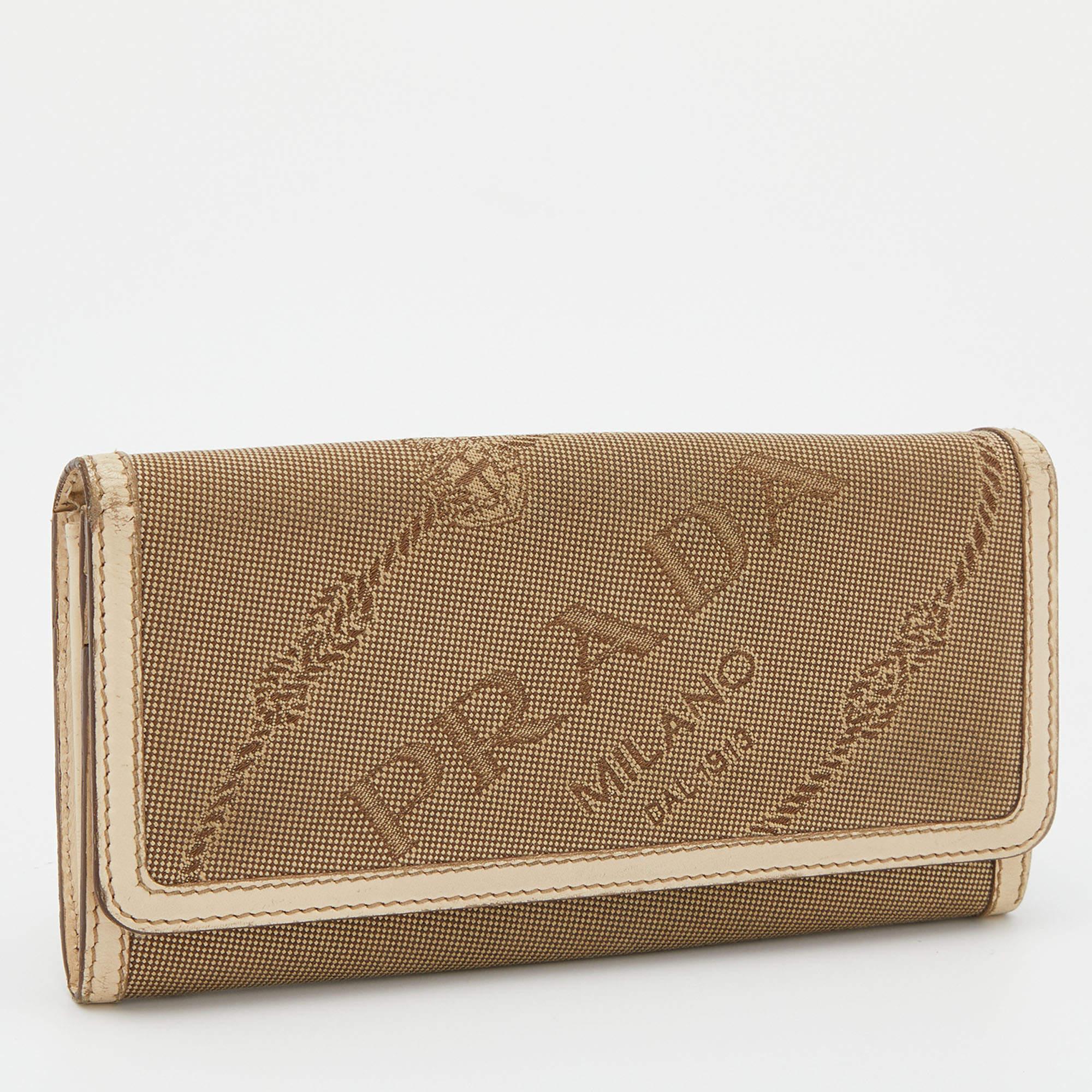 Prada Beige Jacquard Logo Canvas and Leather Flap Continental Wallet In Fair Condition In Dubai, Al Qouz 2