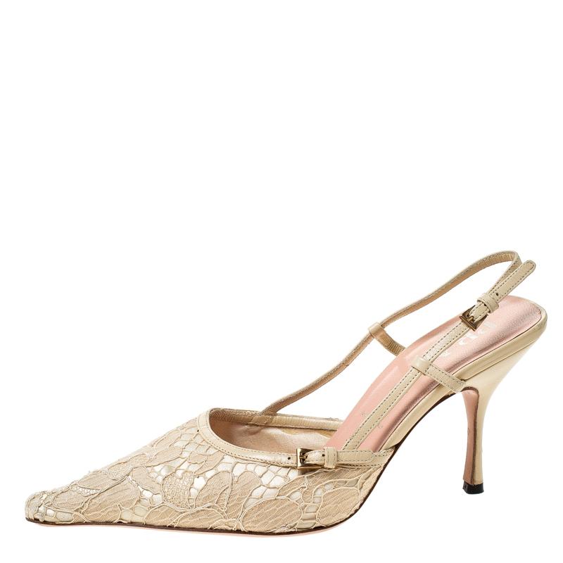 De las mujeres Prada Sandalias de encaje y raso beige con puntera puntiaguda talla 36.5