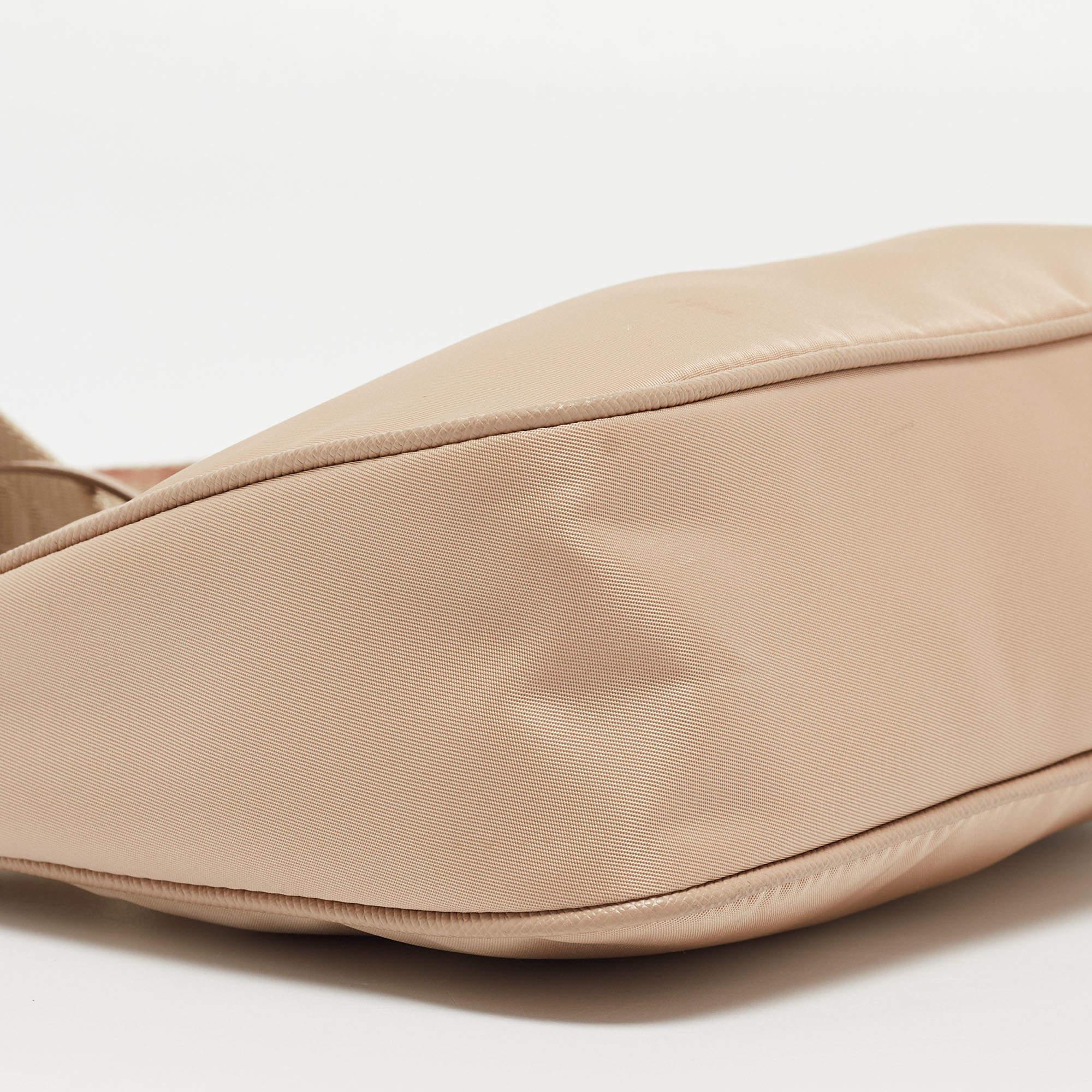 Prada Beige Nylon and Leather Re-Edition 2005 Shoulder Bag 3