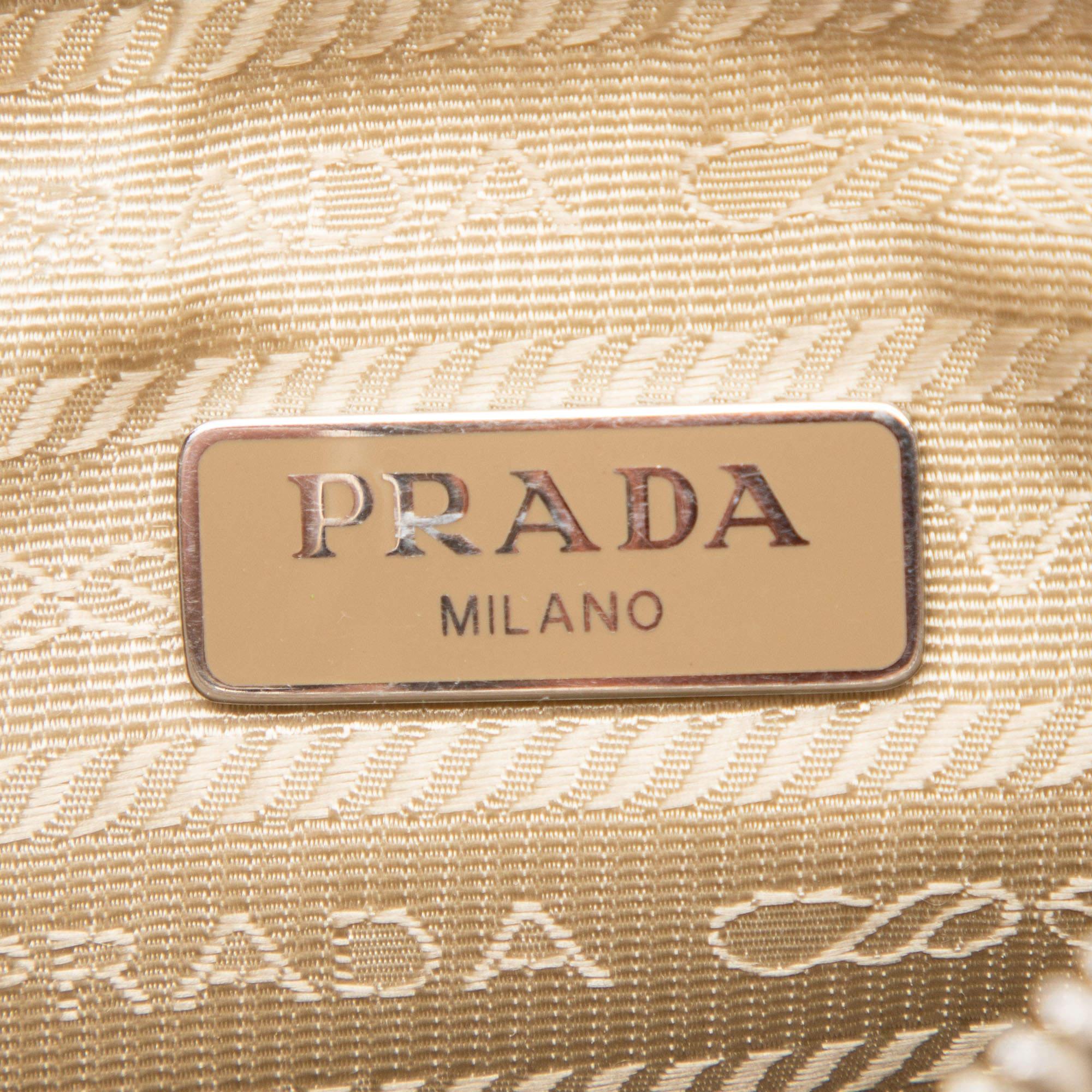 Prada Beige Nylon and Leather Re-Edition 2005 Shoulder Bag 4