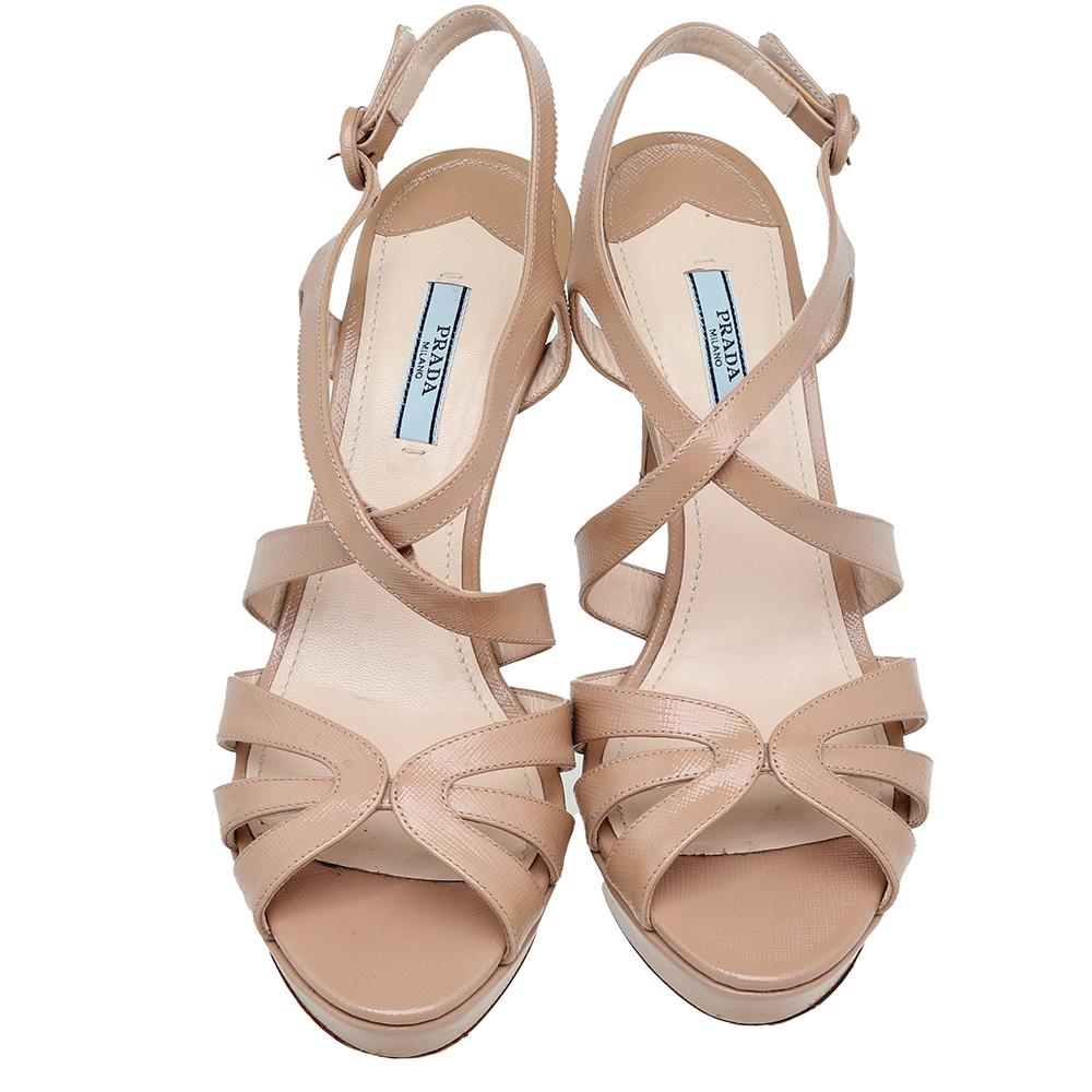 Prada Beige Patent Leather Strappy Platform Sandals Size 40 In Good Condition In Dubai, Al Qouz 2