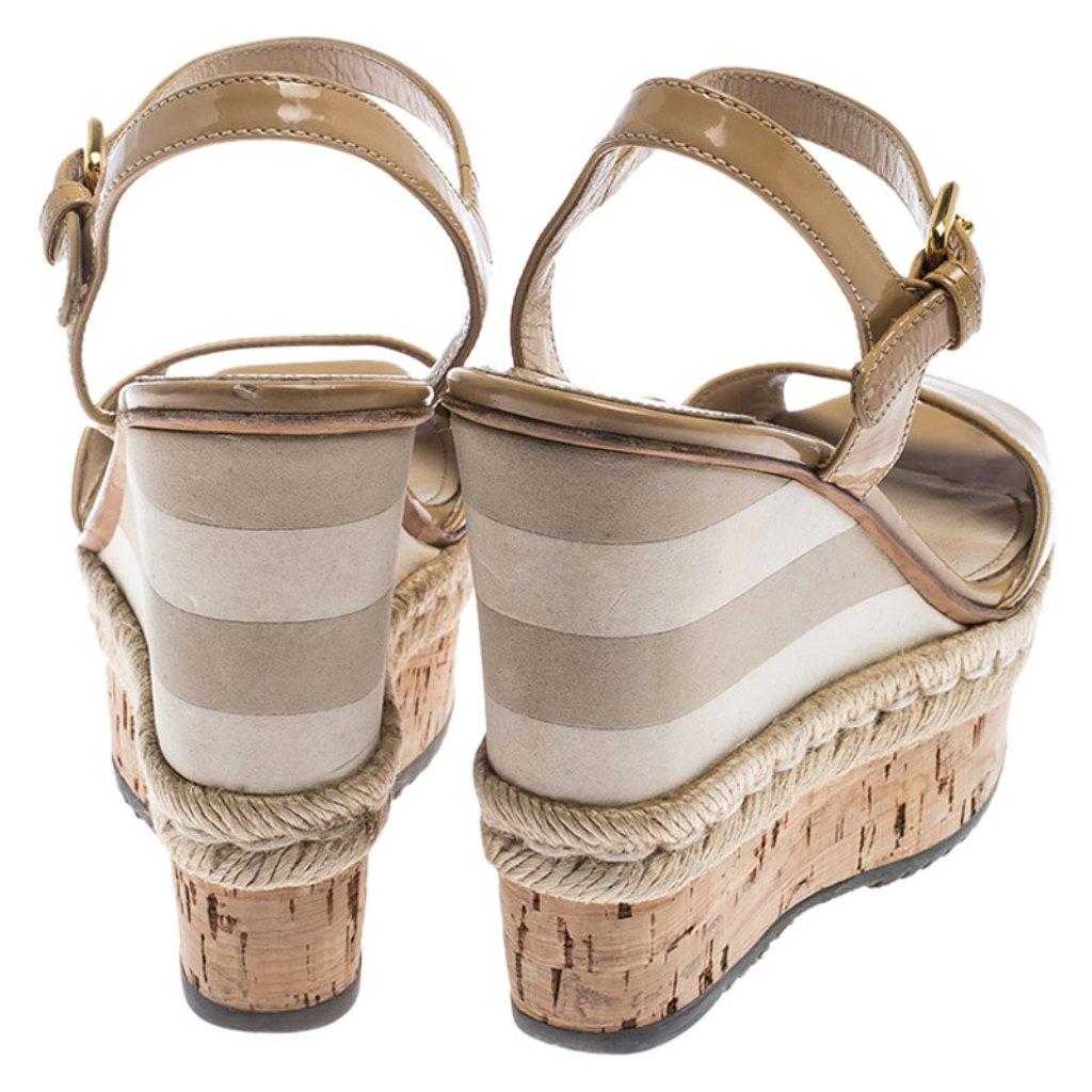 Prada Beige Patent Leather Stripe Cork Platform Wedge Sandals Size 37 In Good Condition In Dubai, Al Qouz 2