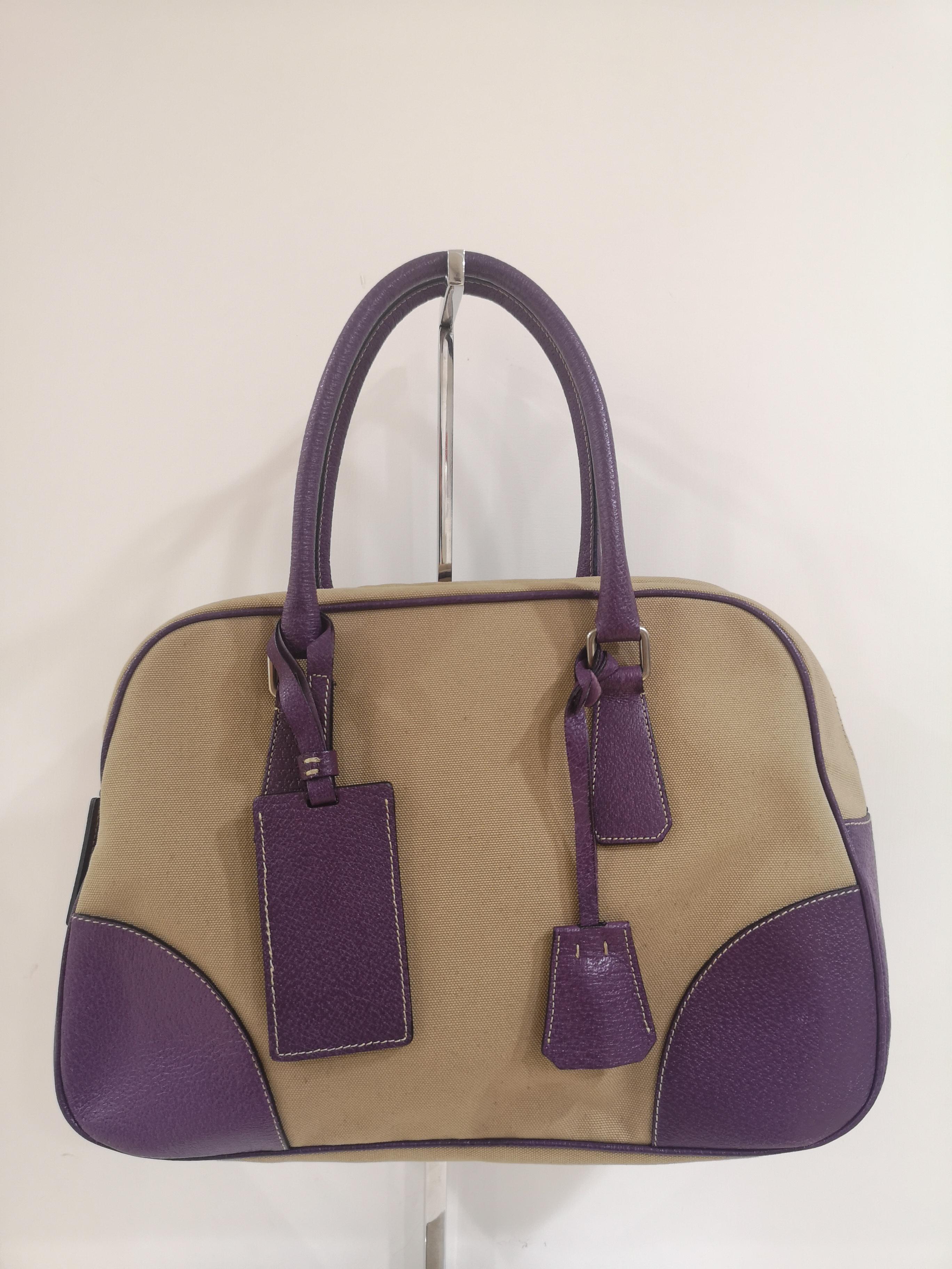 Prada beige purple handle bag / Shoulder bag
measurements: 34 * 23 cm * 15 cm depth