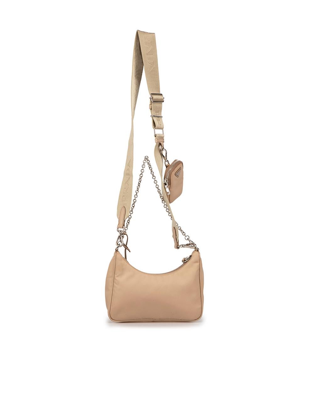 Prada Beige Re-Edition 2005 Bag In Excellent Condition In London, GB