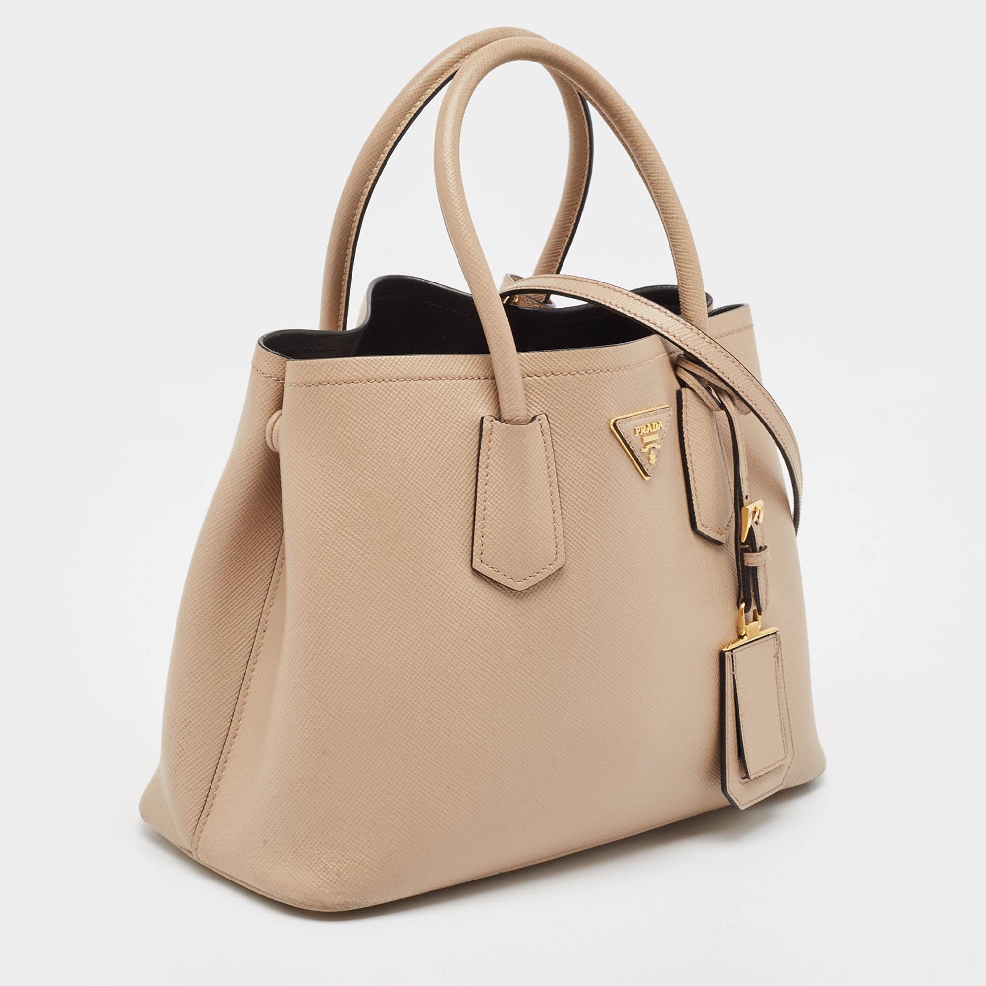 Prada Beige Saffiano Cuir Leather Double Handle Tote In Good Condition In Dubai, Al Qouz 2