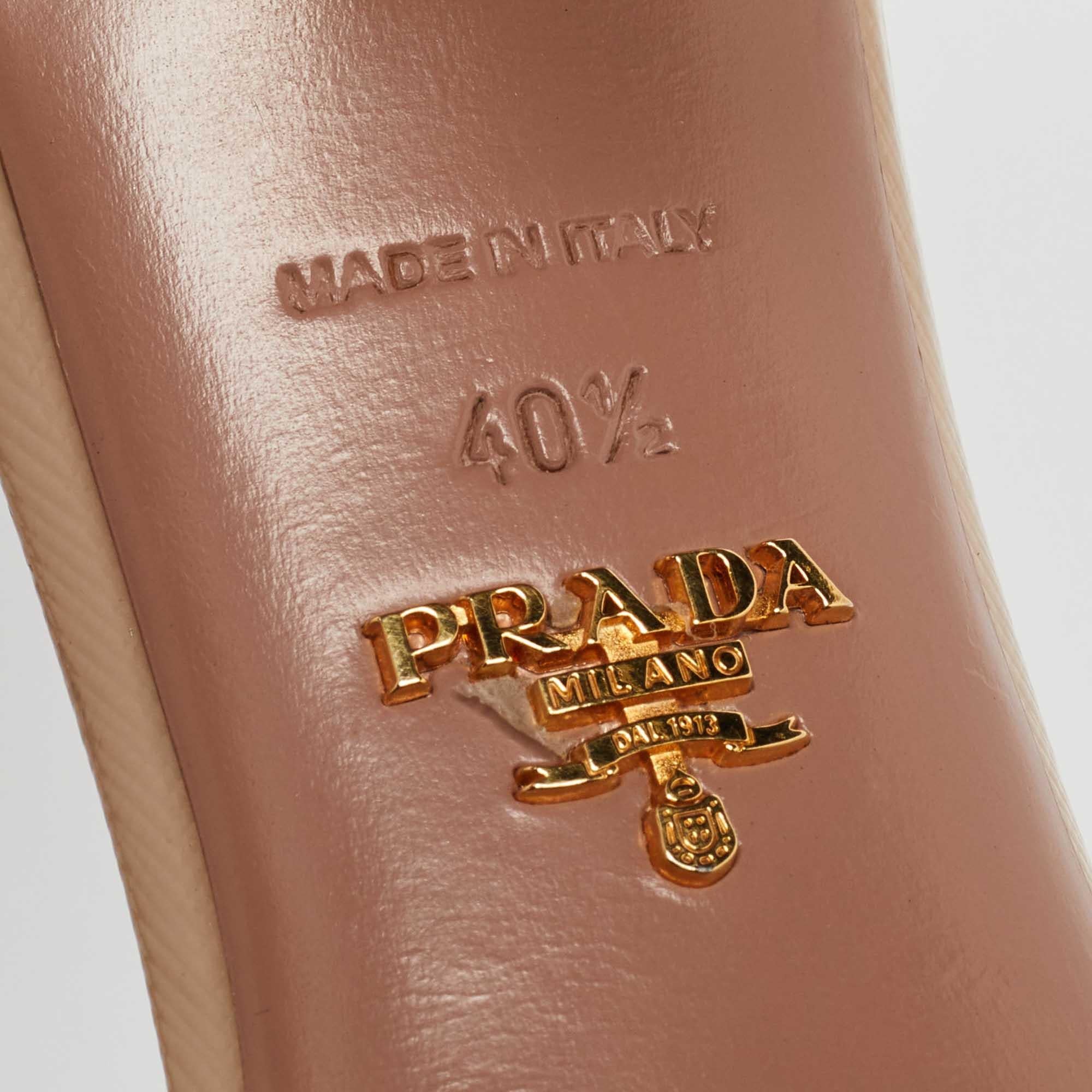 Prada Beige Saffiano Leder Schleife Slide Sandalen Größe 40.5 im Angebot 4