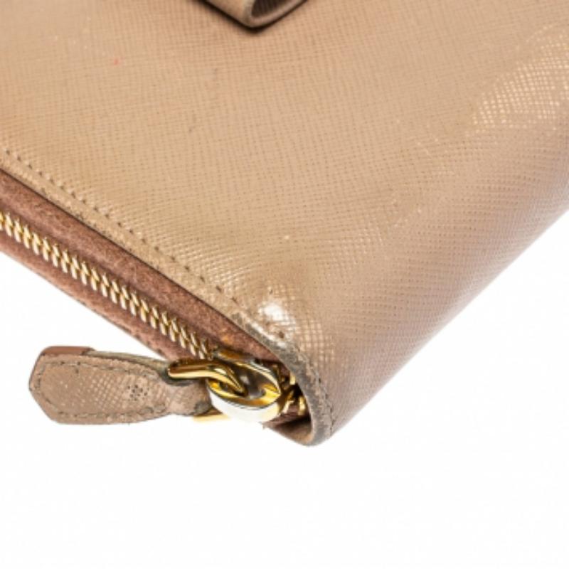 Prada Beige Saffiano Leather Bow Zip Around Wallet For Sale 1