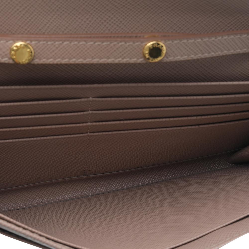 Prada Beige Saffiano Leather Wallet On Chain In Good Condition In Dubai, Al Qouz 2