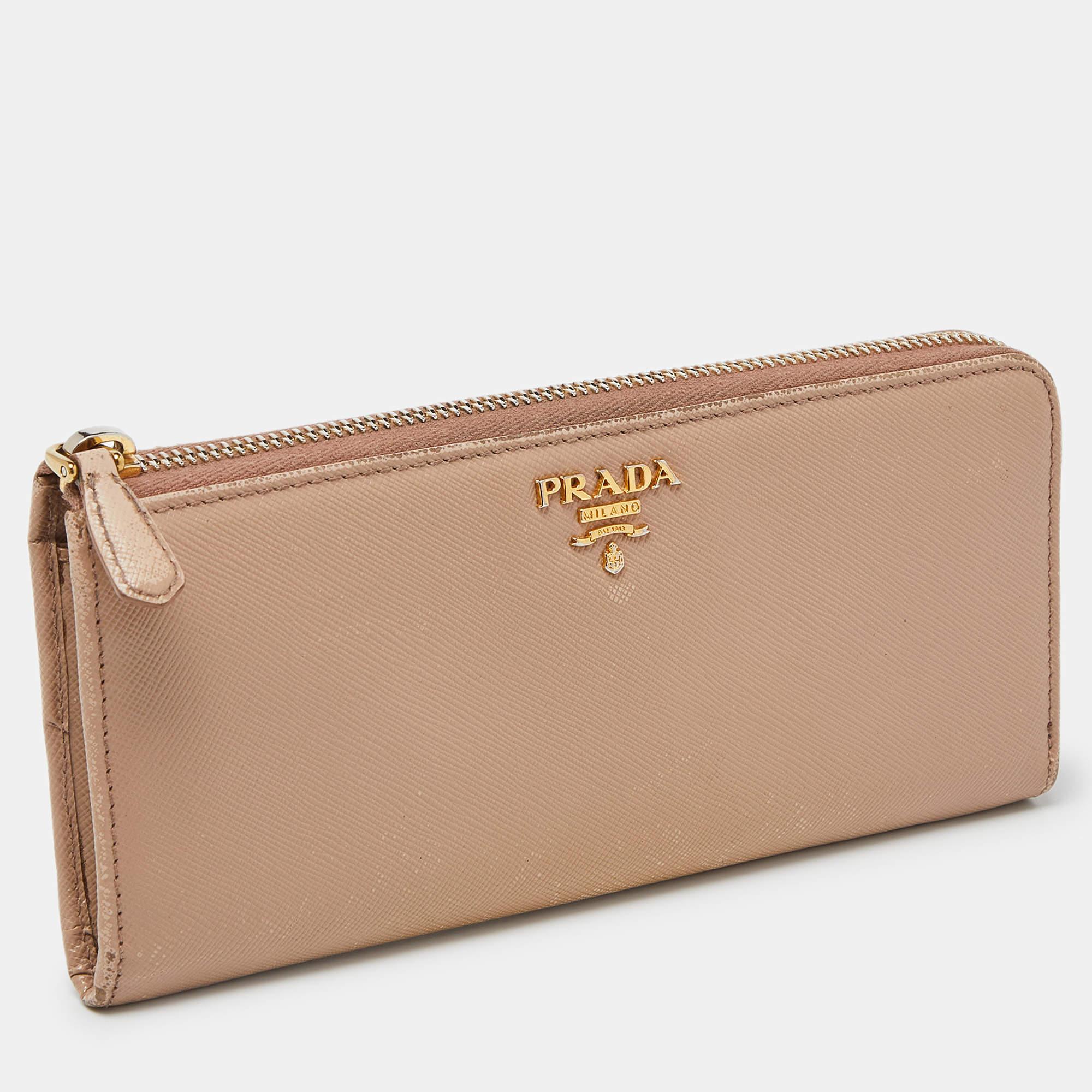 Prada Beige Saffiano Leather Zip Around Continental Wallet In Fair Condition For Sale In Dubai, Al Qouz 2