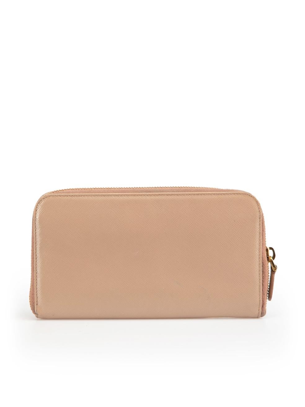 Prada Beige Saffiano Leather Zipped Wallet In Good Condition For Sale In London, GB