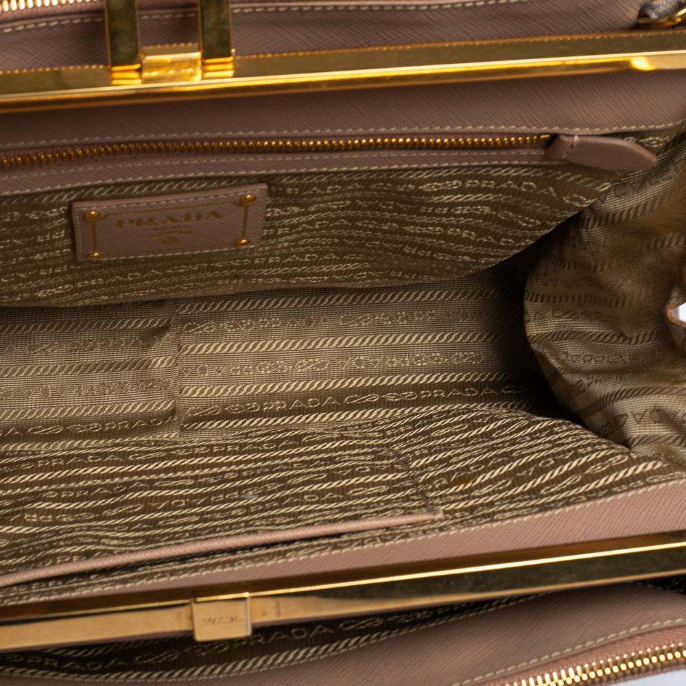 Prada Beige Saffiano Lux Lederrahmen Tote mit doppeltem Reißverschluss 3
