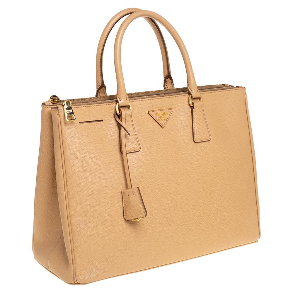 Prada Beige Saffiano Lux Leather Large Galleria Tote In Good Condition In Dubai, Al Qouz 2