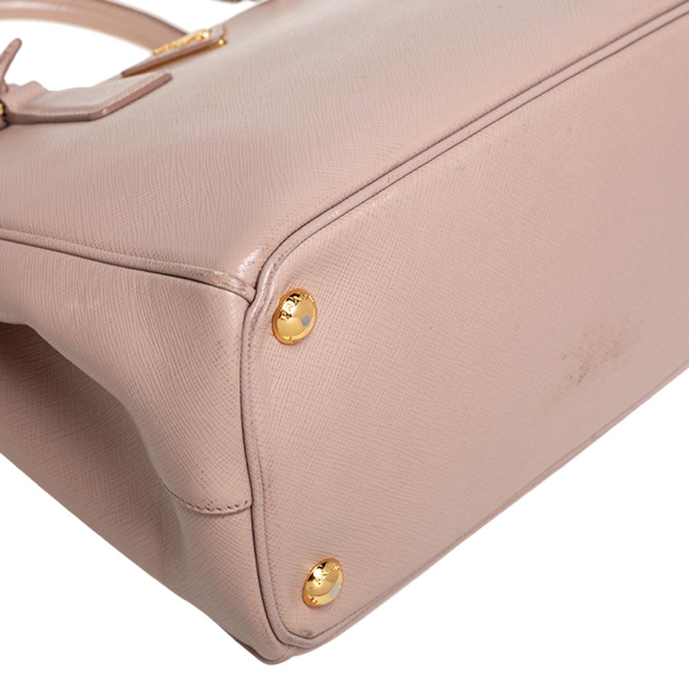 Prada Beige Saffiano Lux Leder Kleine Galleria-Tasche 2