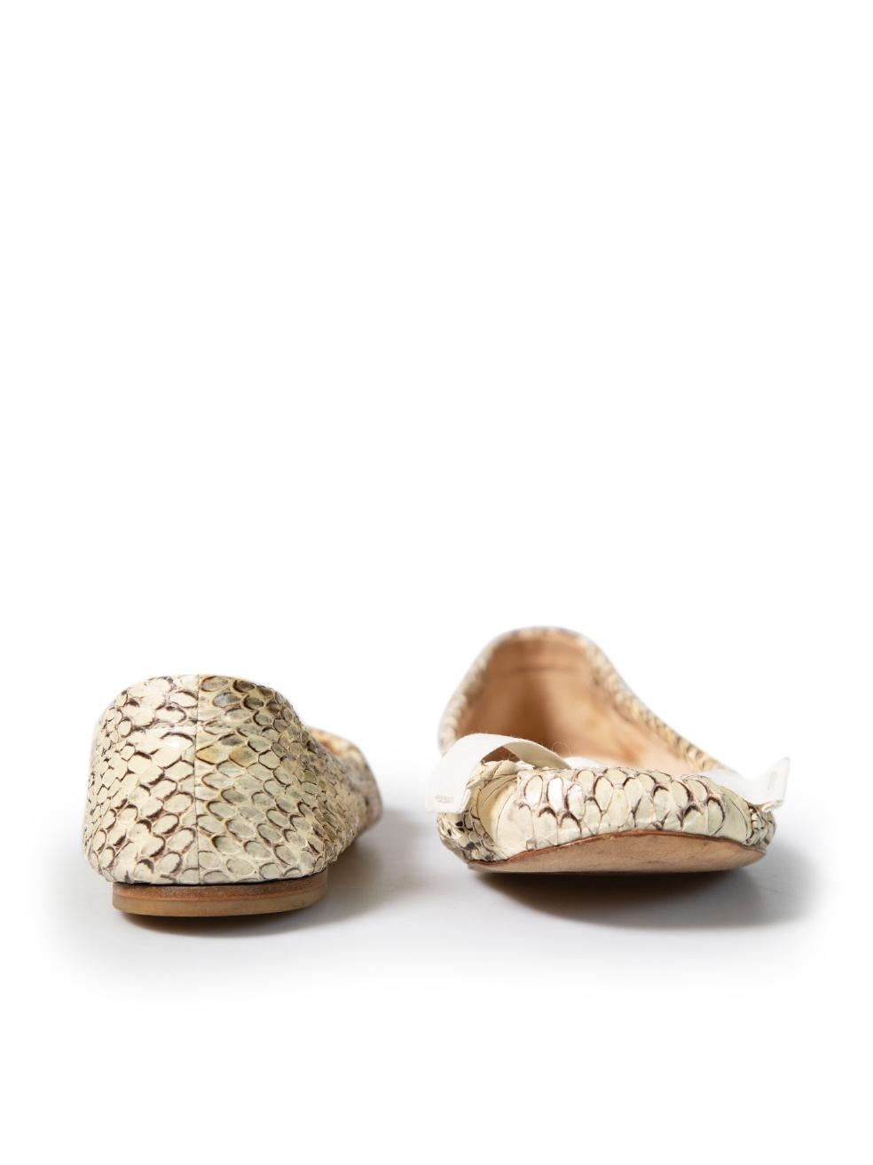 Prada Beige Snakeskin Bow Accent Ballet Flats Size IT 40 In Good Condition In London, GB