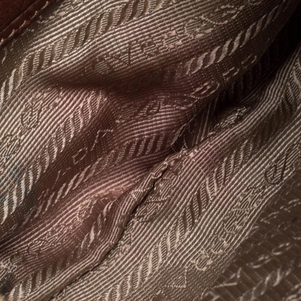 Prada Beige/Braune Logo-Jacquard-Handtasche aus Segeltuch und Leder 2
