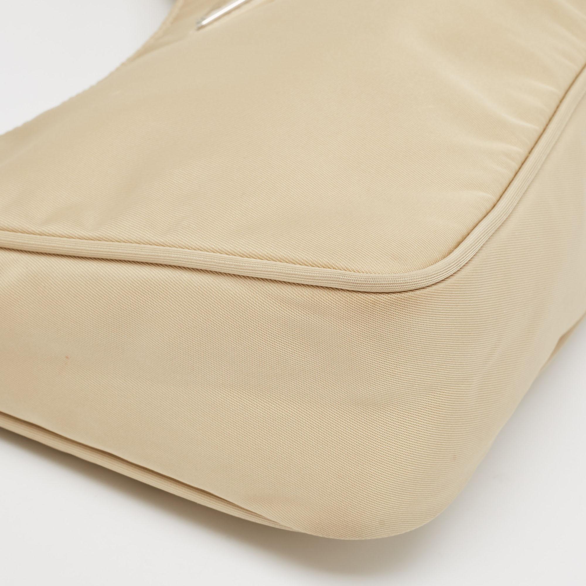 Prada Beige Tessuto Nylon Re-Edition 2000 Baguette Bag For Sale 7