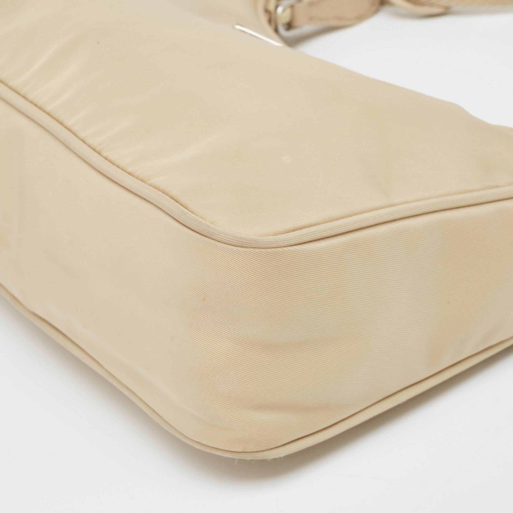 Prada Beige Tessuto Nylon Re-Edition 2000 Baguette Bag For Sale 8