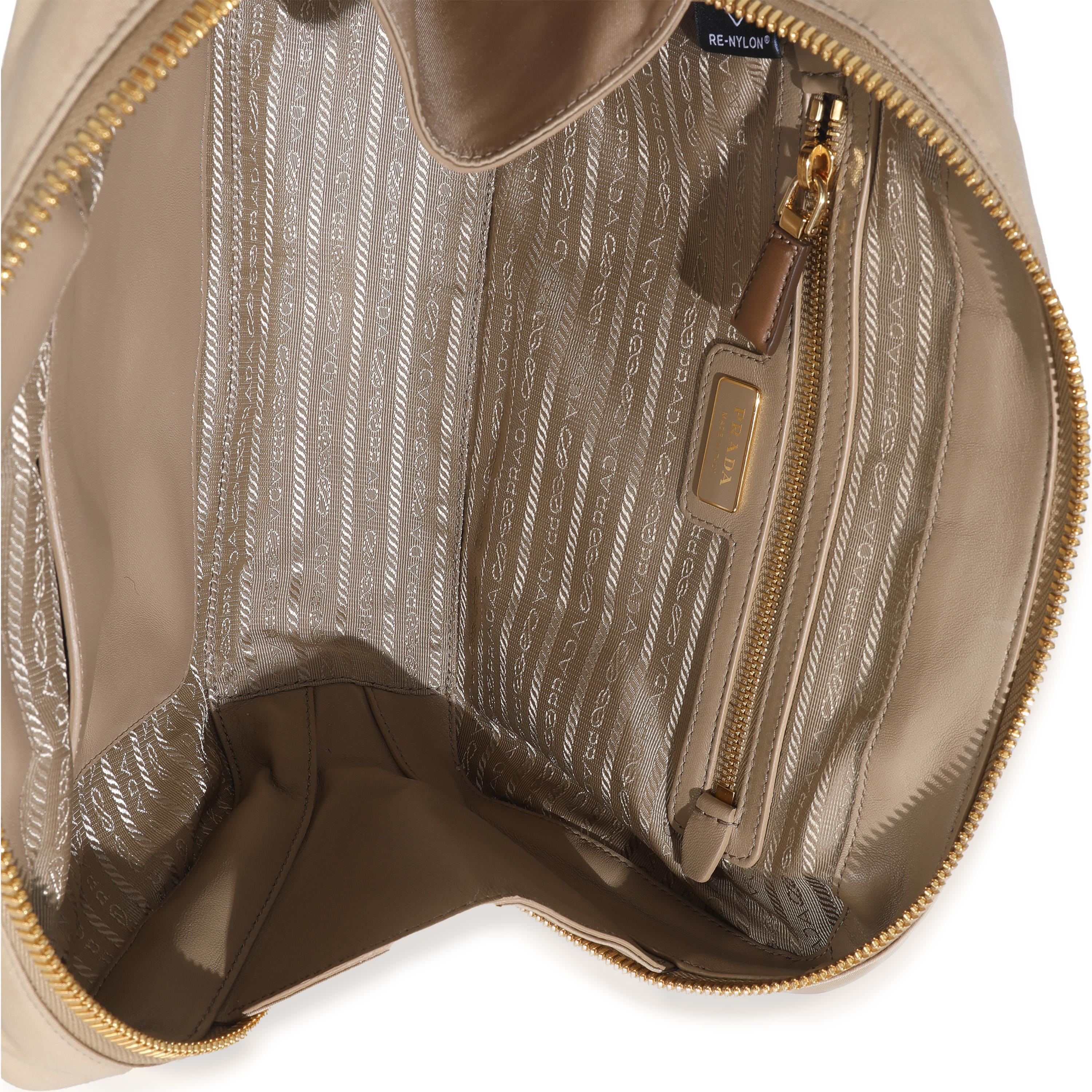 Prada Beige White Re-Nylon Saffiano Medium Re-Edition 1978 en vente 2