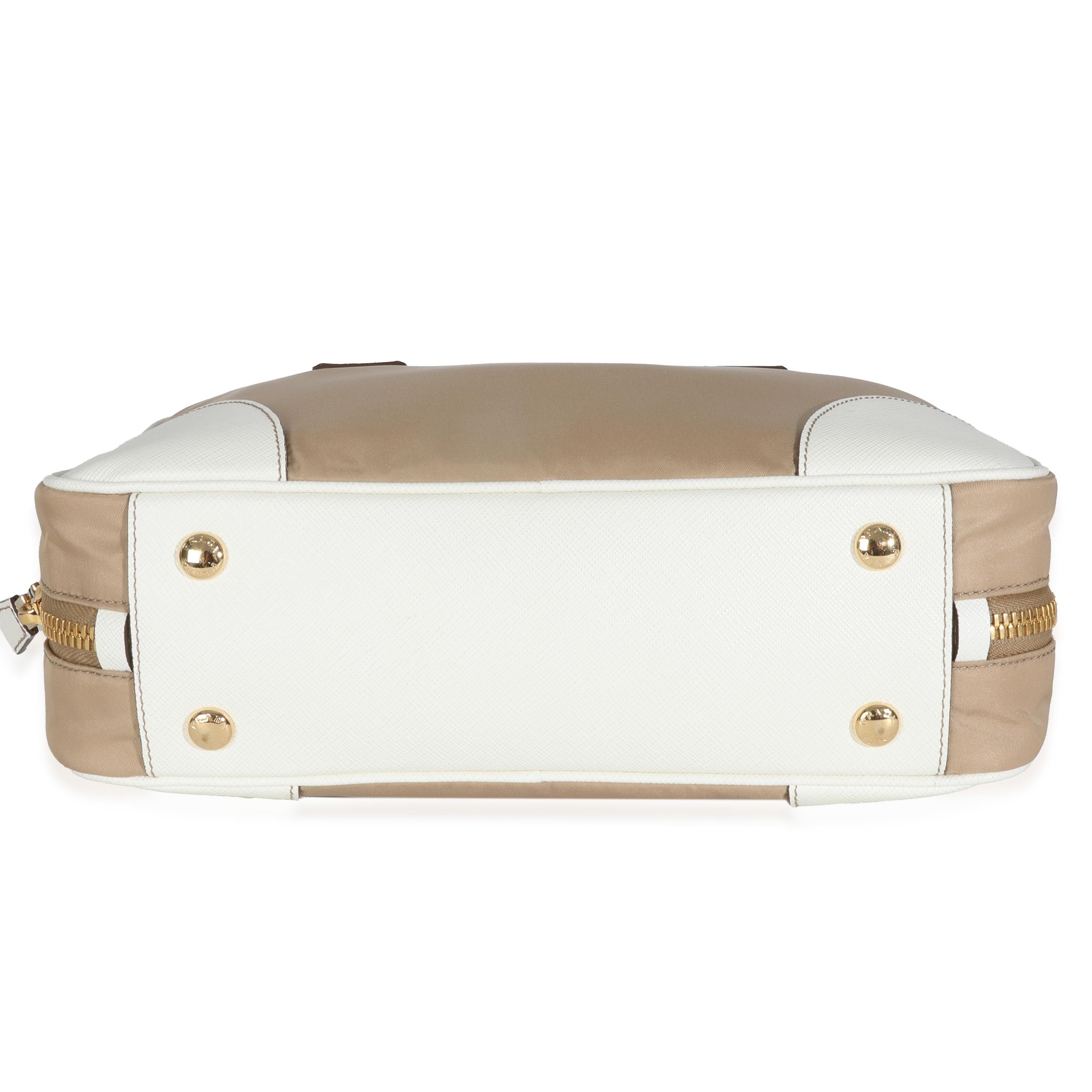 Prada Beige White Re-Nylon Saffiano Medium Re-Edition 1978 en vente 4