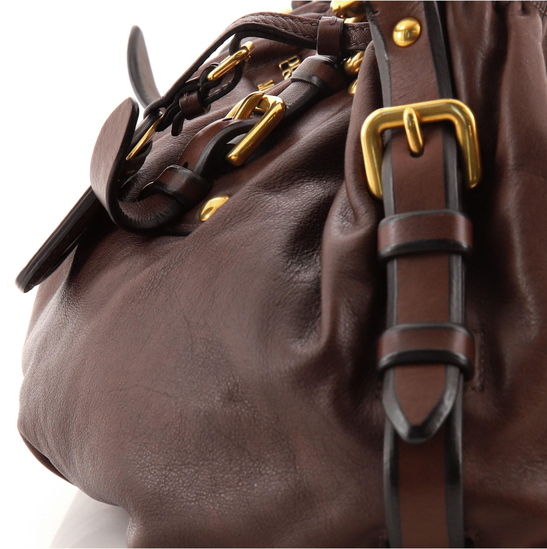 Prada Umwandelbare Schultertasche aus weichem Kalb Medium mit Gürtel 2