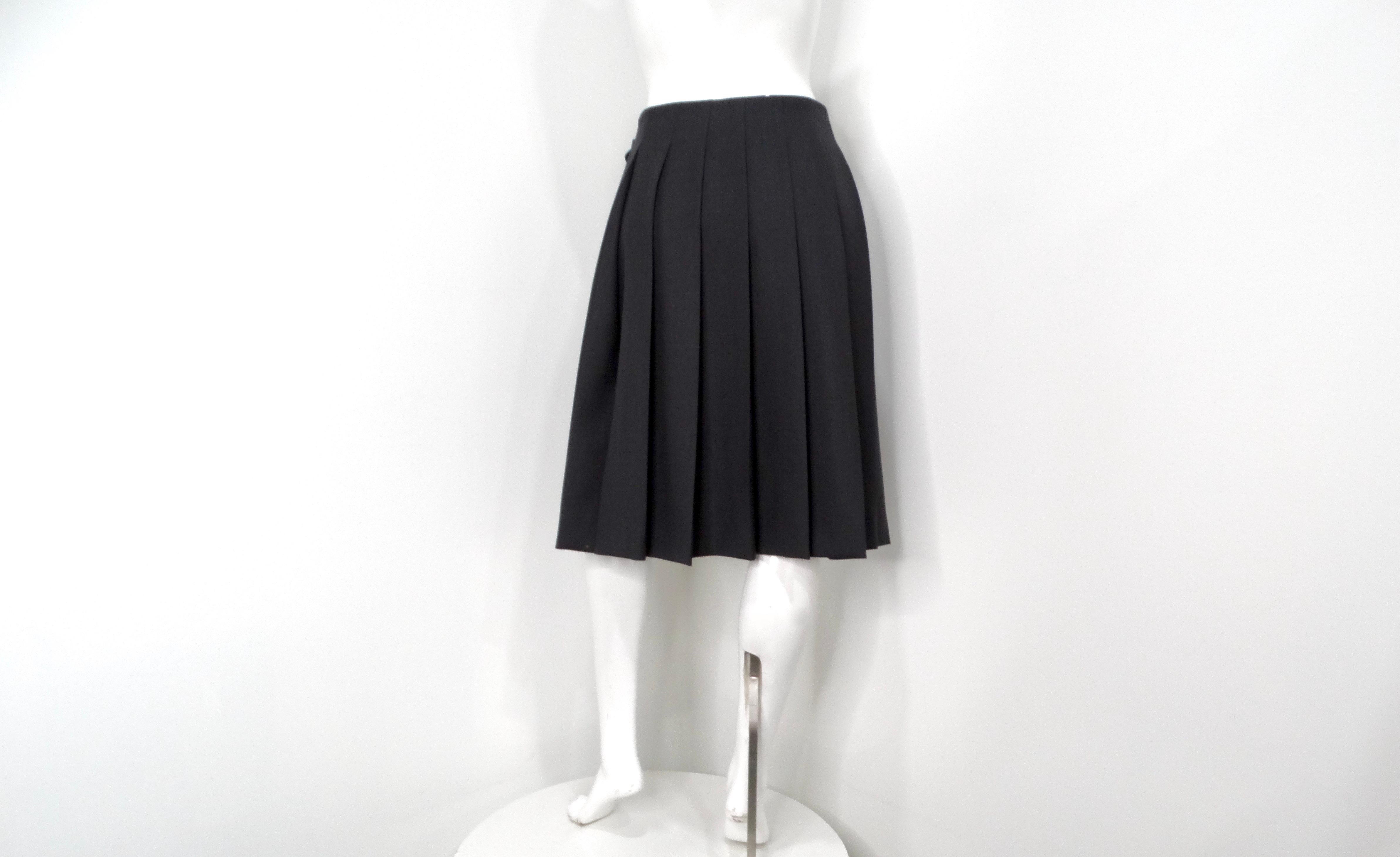 Donna Gonna midi a pieghe grigia in gabardina di Prada con cintura in vendita